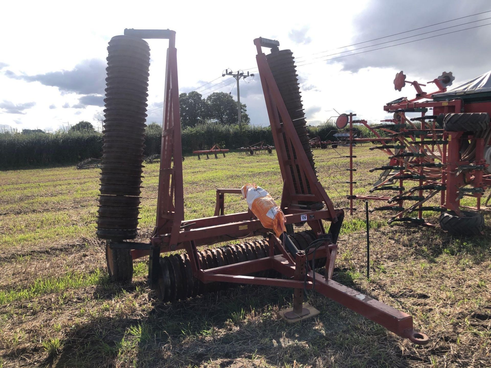 Vaderstad 6.2m Cambridge rolls, vertical folding, 16" breaker rings. Serial No: 6077 NB: Manual in t - Image 16 of 16