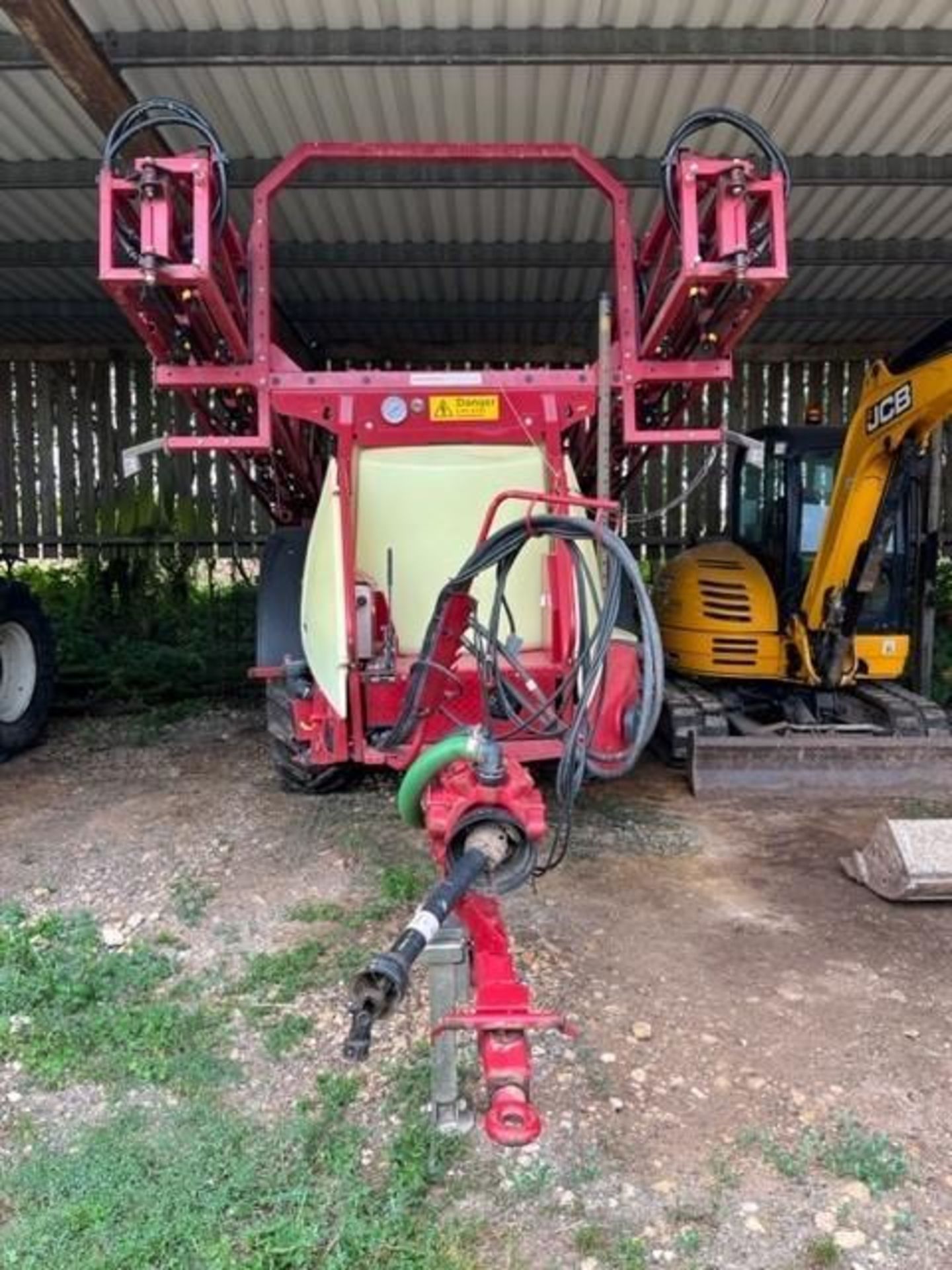 2010 Hardi Navigator 3000 trailed sprayer with 24m delta boom with triplex nozzles. Boom prime and f - Image 6 of 8