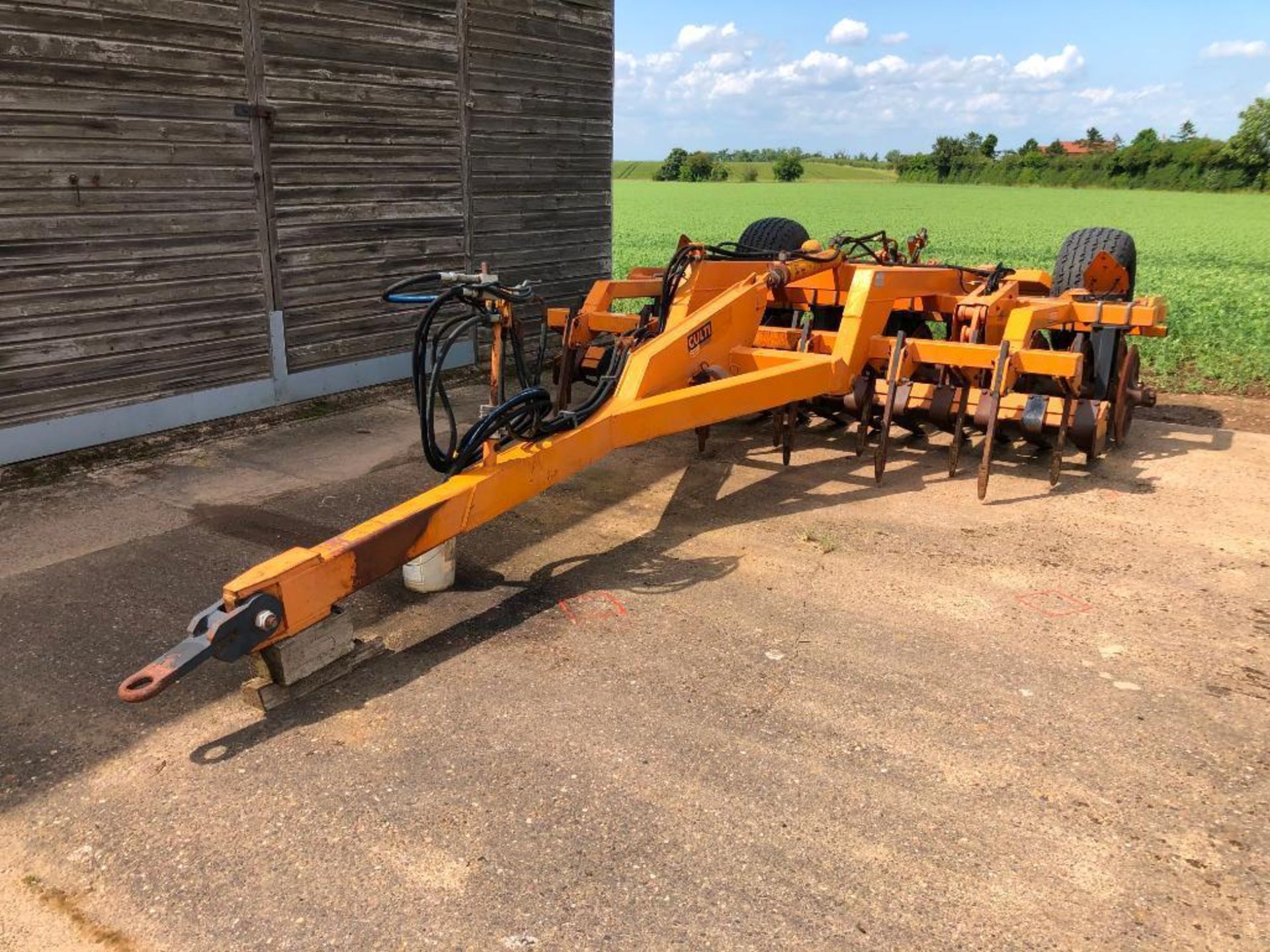 Simba Culti-Press 3.3m with leading tines, levelling boards, cast rings. Serial No: 84679038 NB: Man - Image 3 of 11