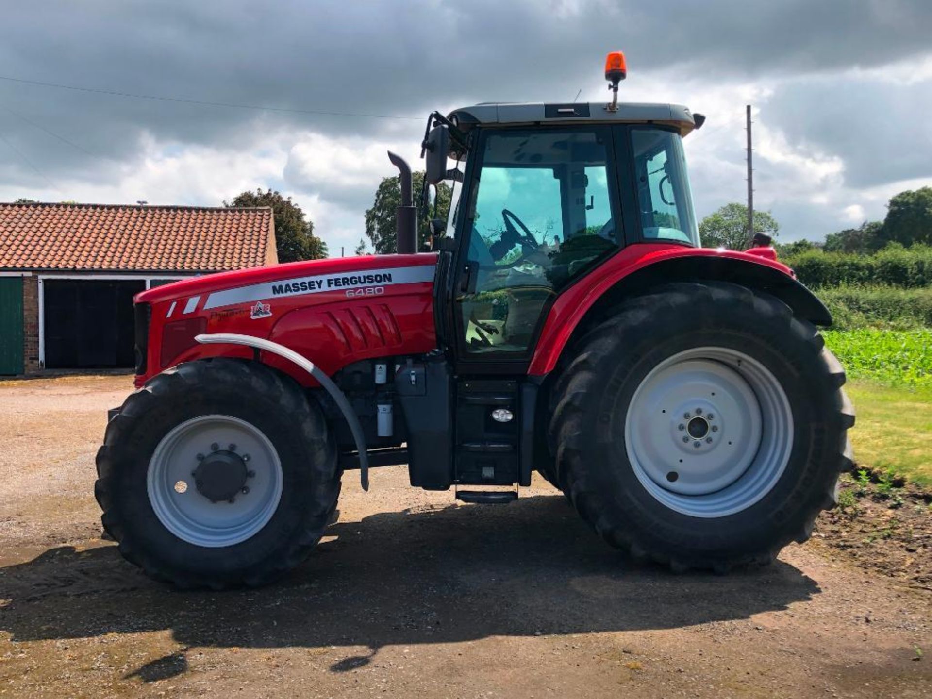 2011 Massey Ferguson 6480 Dyna 6 40kph 4wd tractor c/w 3 manual spools, front and cab suspension, im - Image 9 of 44