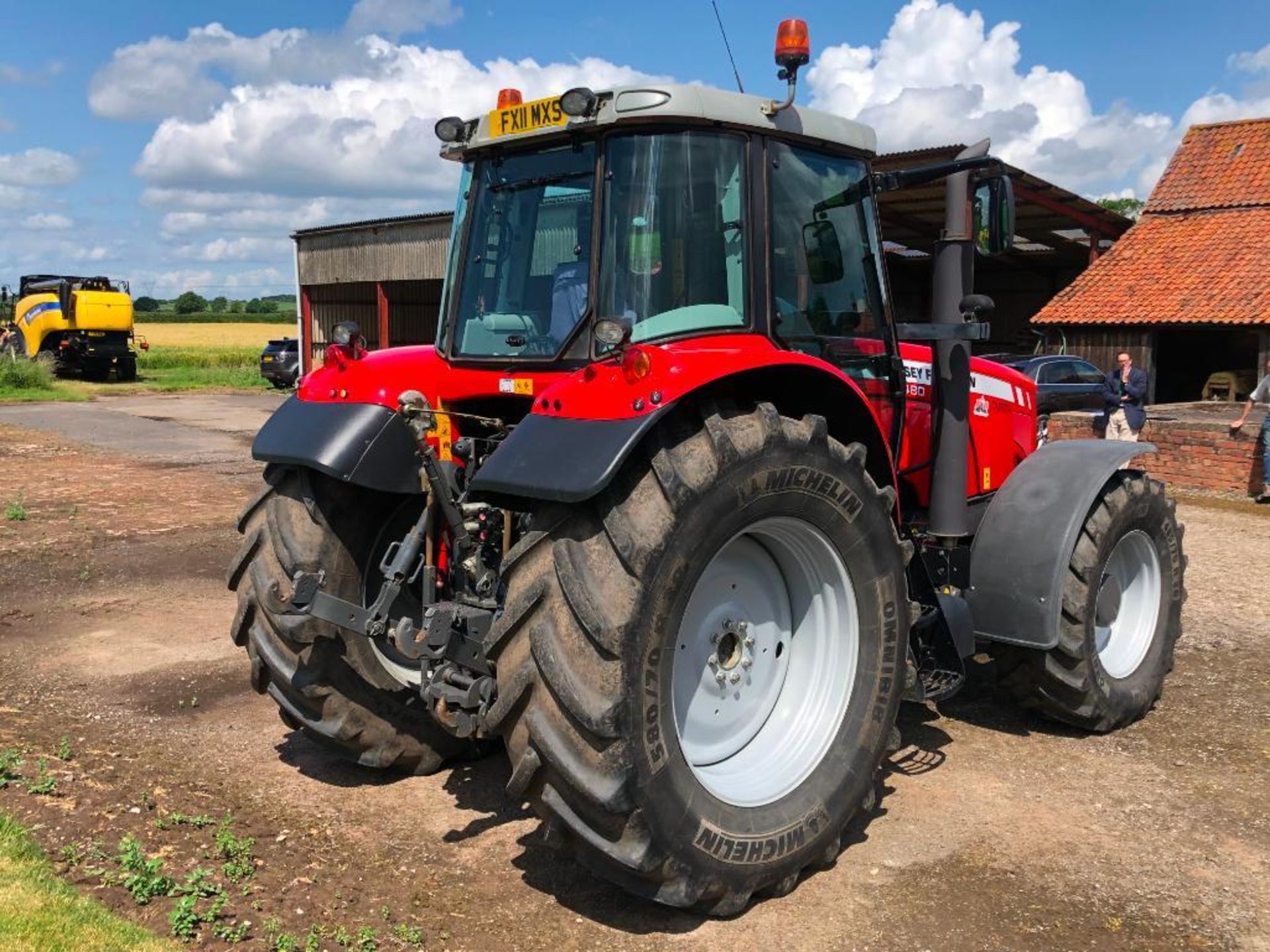 2011 Massey Ferguson 6480 Dyna 6 40kph 4wd tractor c/w 3 manual spools, front and cab suspension, im - Image 14 of 44