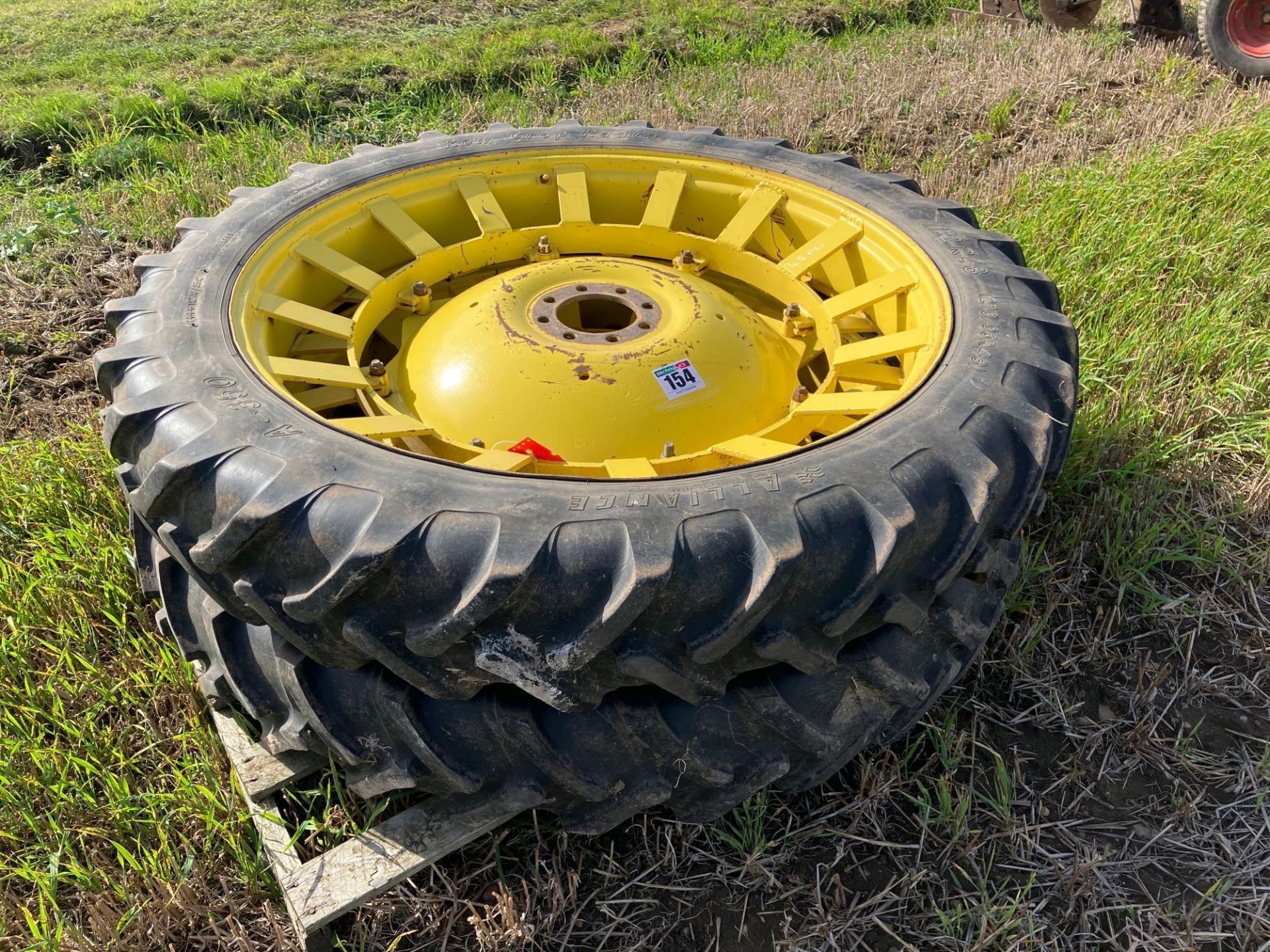 Pair Alliance 11.2R48 row crop wheels and tyres with JD/MF centres - Image 2 of 2