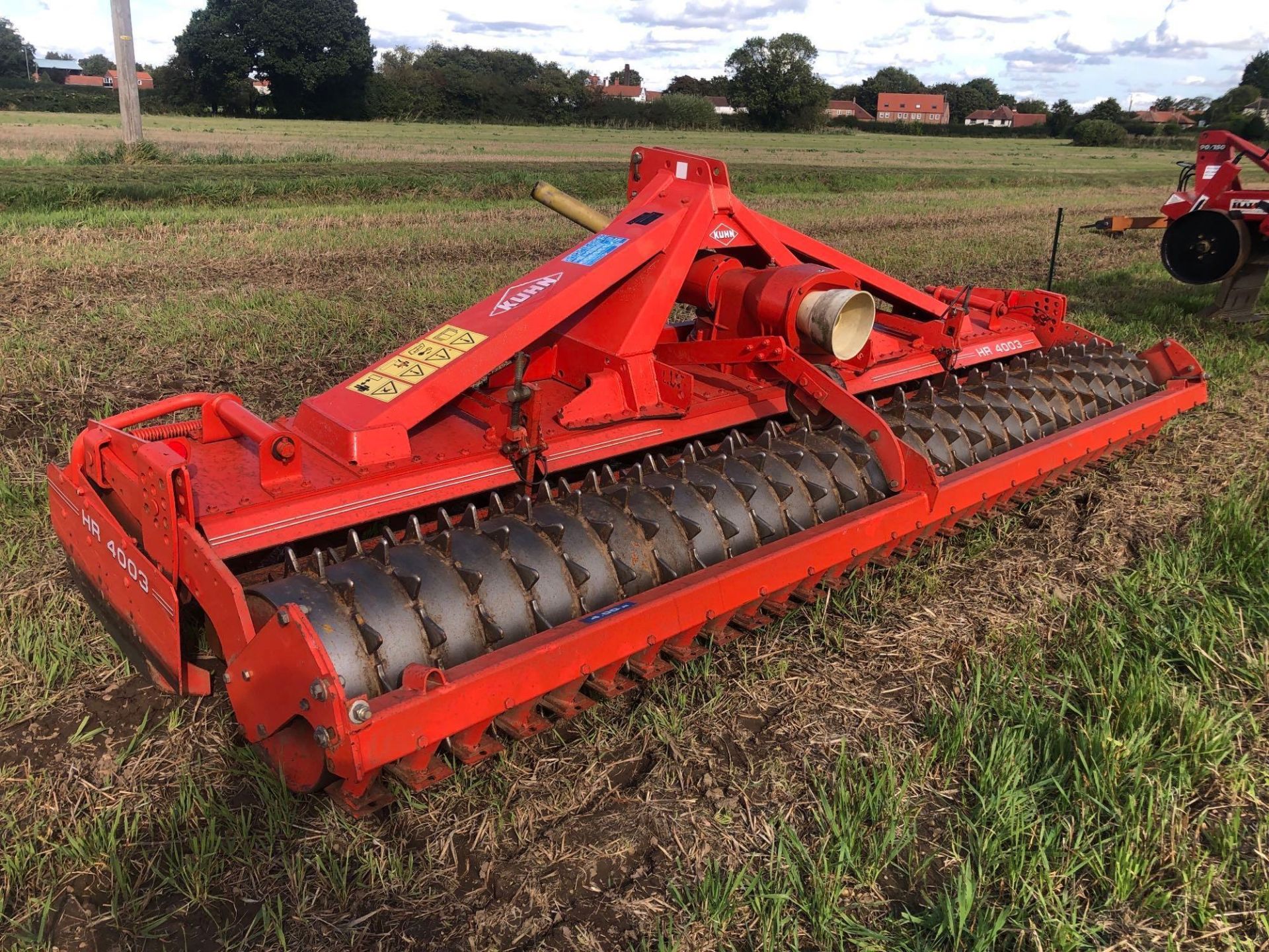 2001 Kuhn HR4003D power harrow with rear maxi packer, quick release tines, linkage mounted. Serial N - Image 13 of 13