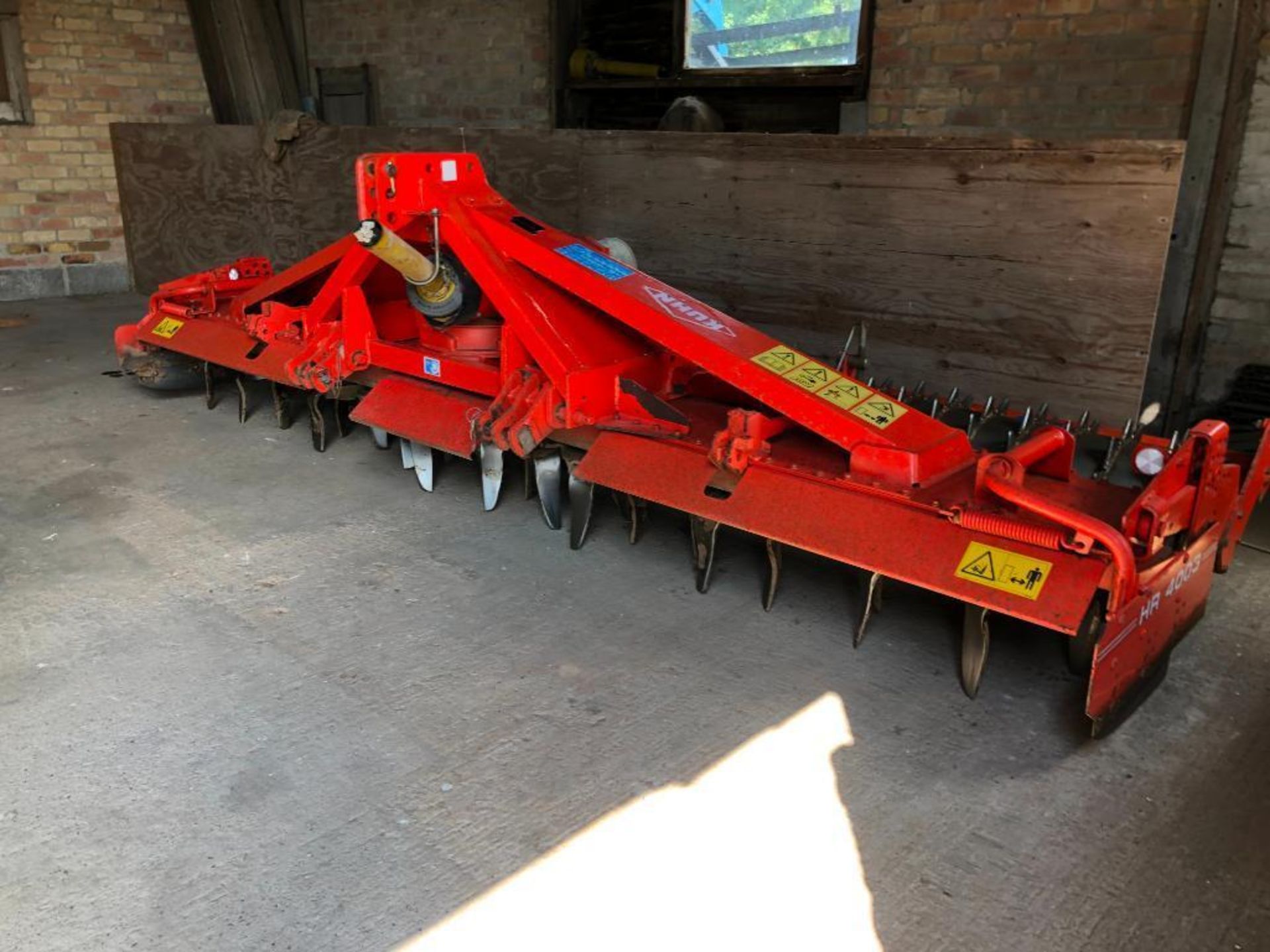 2001 Kuhn HR4003D power harrow with rear maxi packer, quick release tines, linkage mounted. Serial N - Image 7 of 13