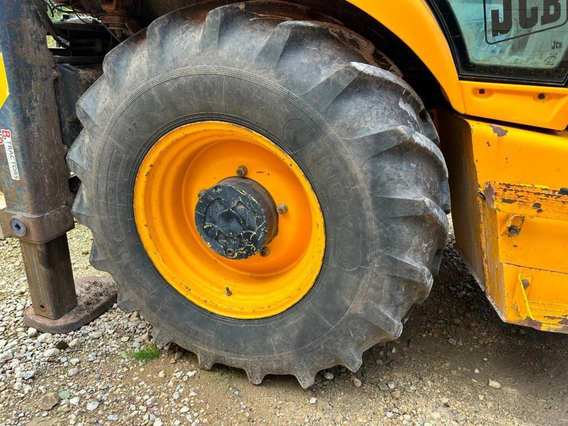 1998 JCB 3CX SRS Powershift 4X4 backhoe digger on 12.0/12.5-18 front and 18-4/26 rear wheels and tyr - Image 12 of 16