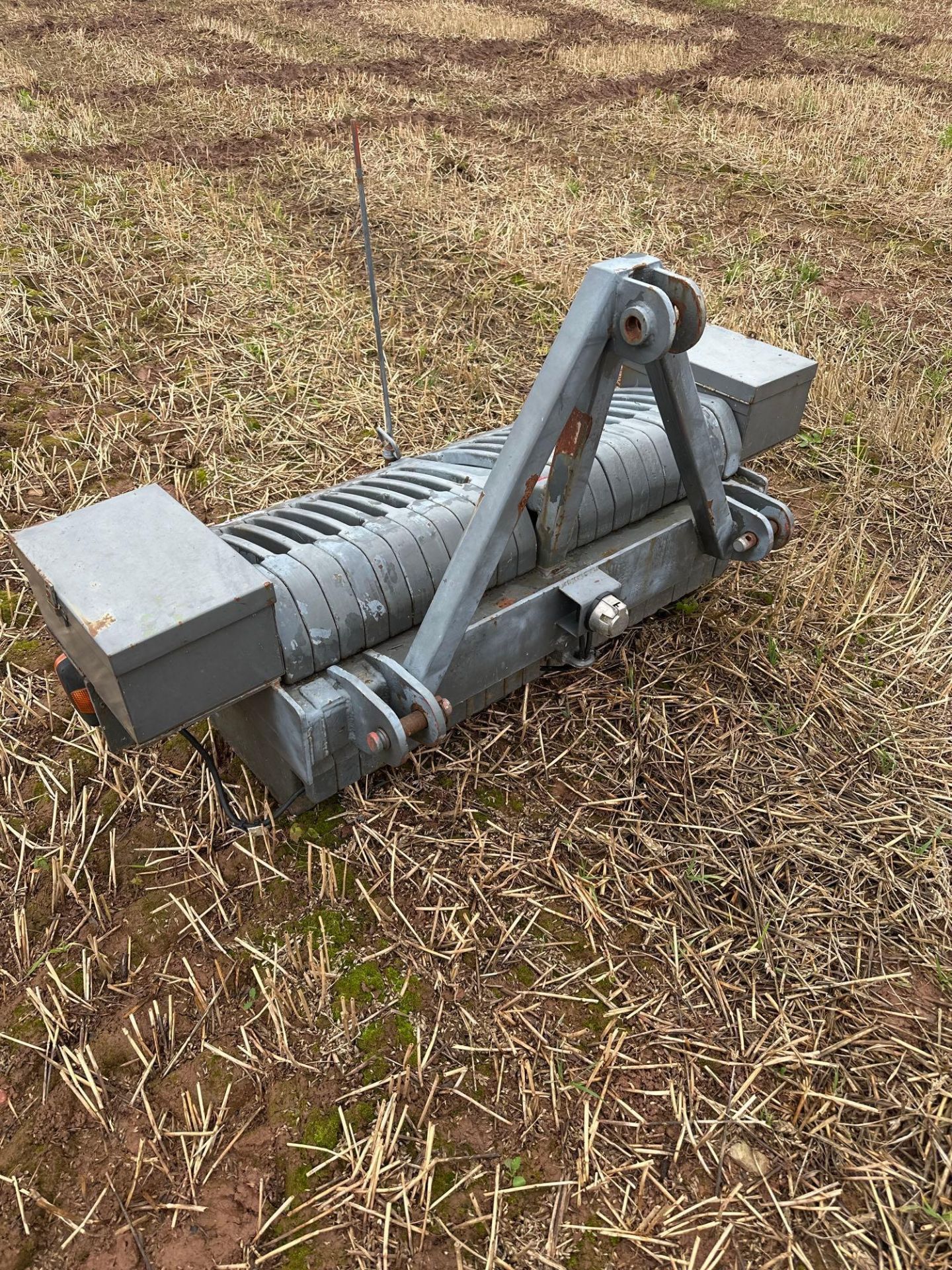 Front mounted wafer weight block with AGCO weights and front lights - Image 2 of 2