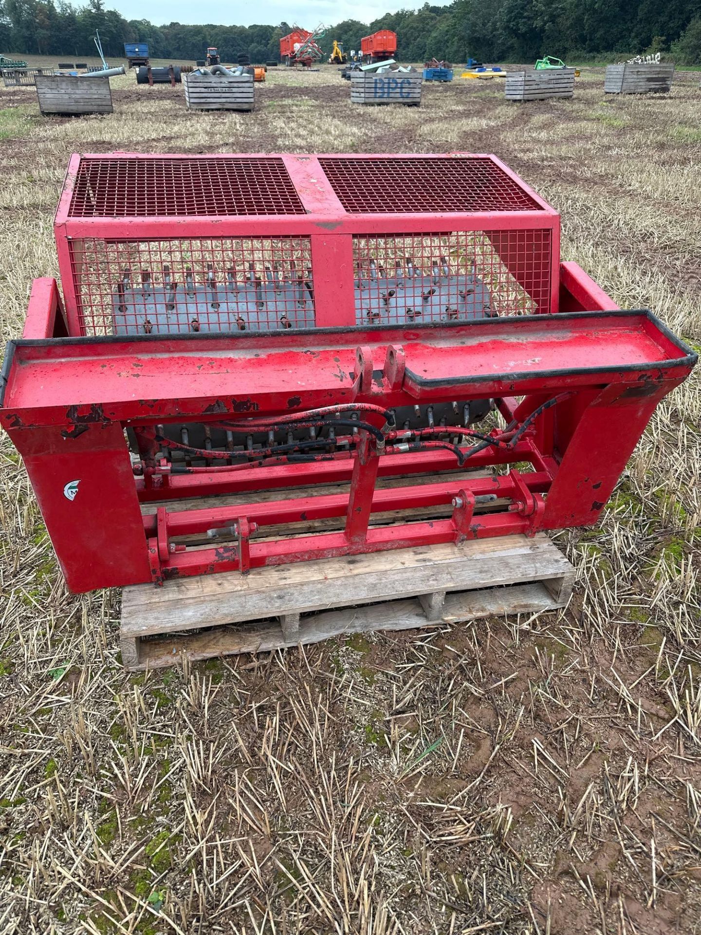 Linkage mounted grassland implement with interchangeable roll / spike / aerator - Image 3 of 3