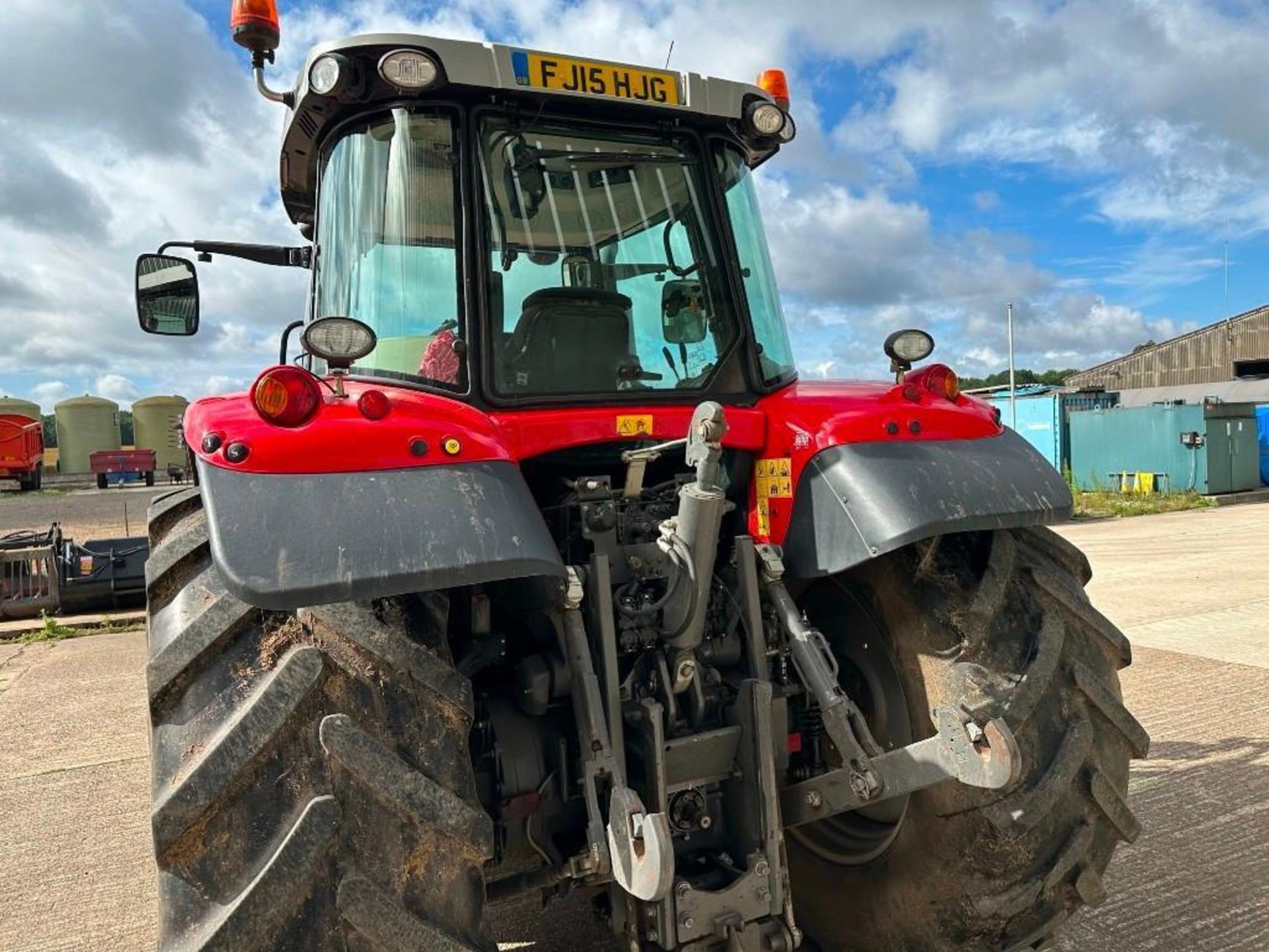 2015 Massey Ferguson 7618 Dyna VT 50Kph 4wd tractor with Massey Ferguson 968 front loader, 50kph, ai - Image 9 of 16