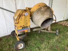Winget 200t cement mixer with Lister Petter diesel engine. Serial No: T200PC0975