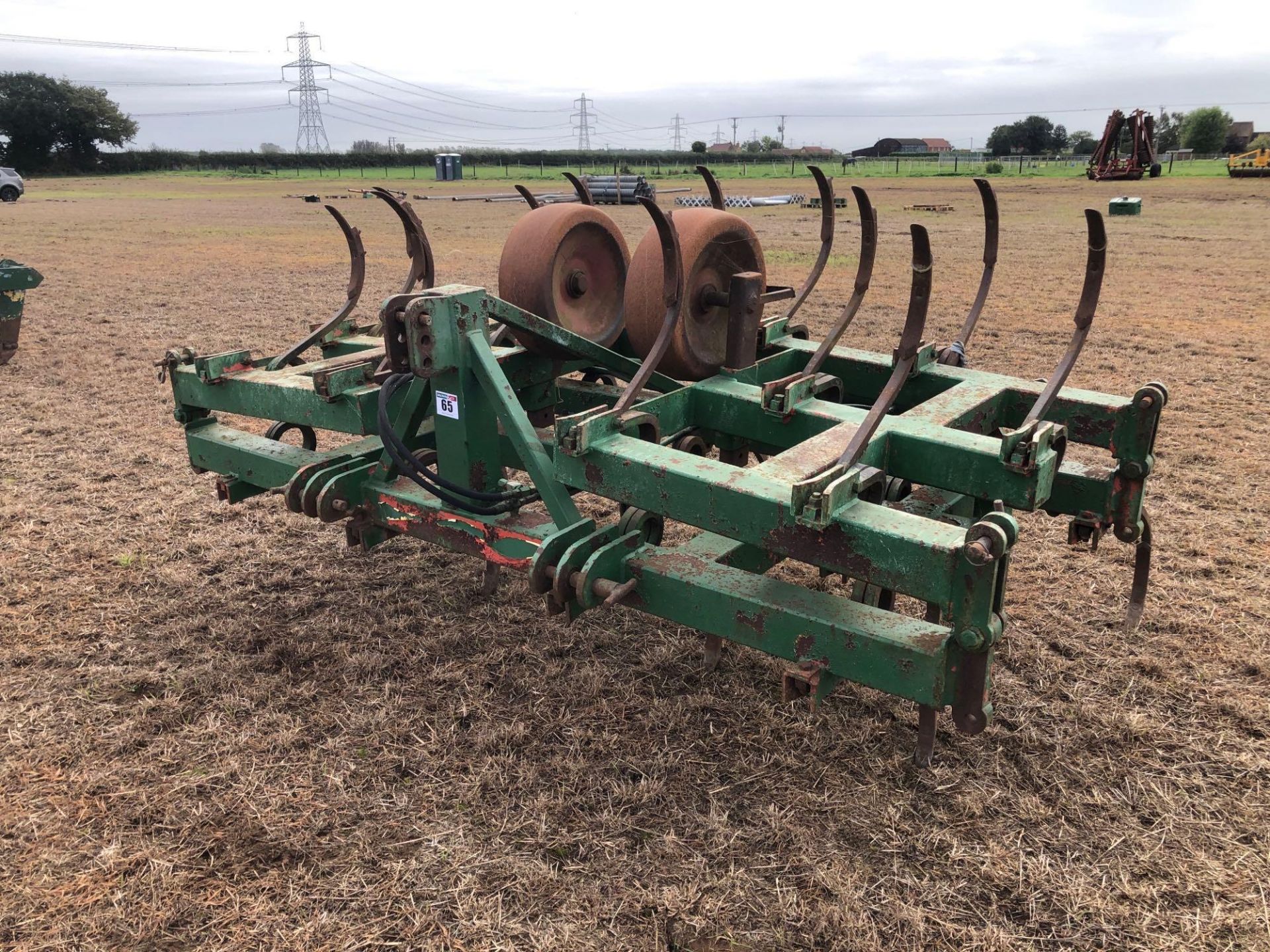 Jones pigtail cultivator, 4.7m, hydraulic folding, linkage mounted