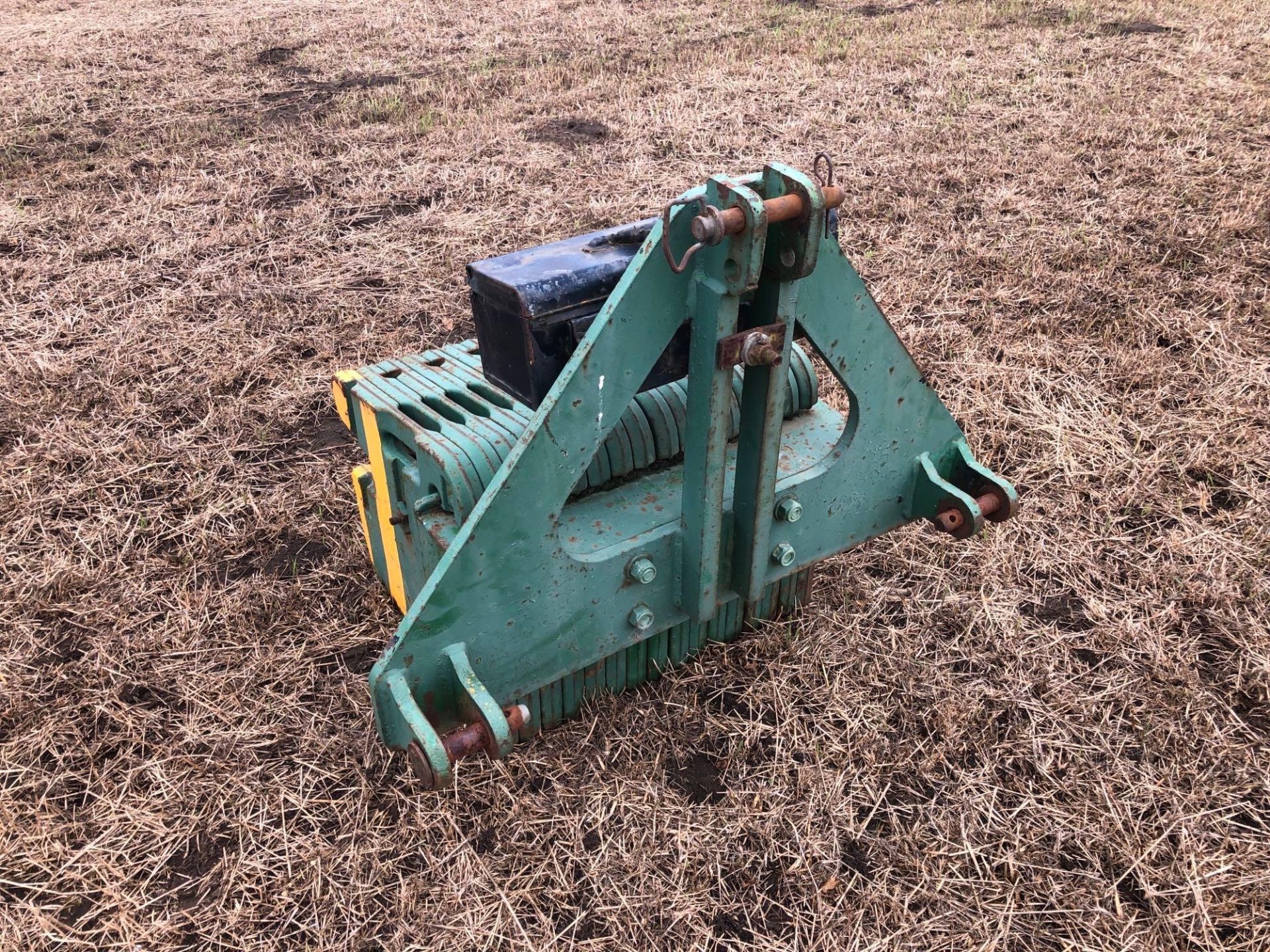 Quantity wafer weights with front linkage A frame - Image 3 of 3