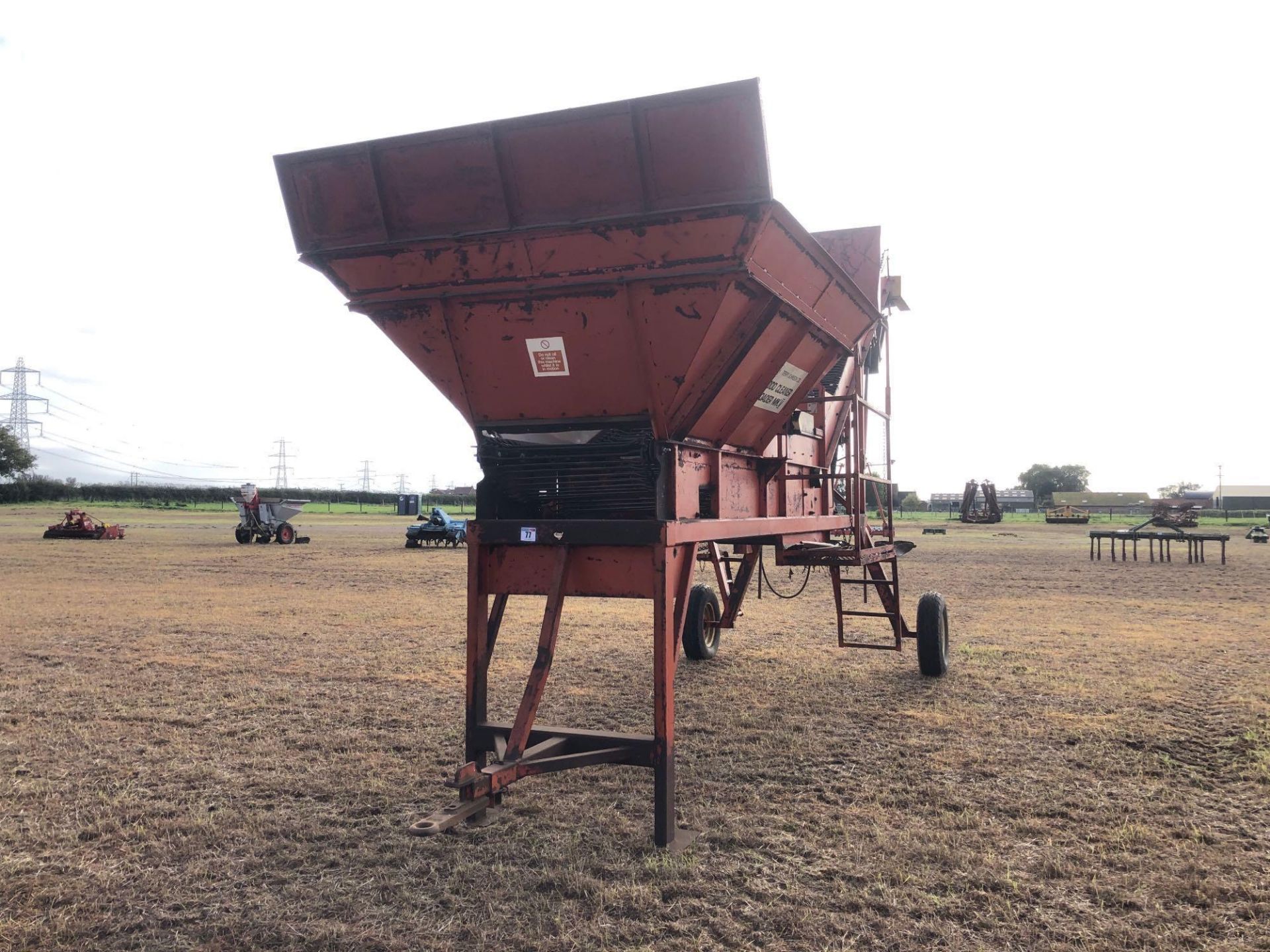 Terry Johnson Todd Mark V beet cleaner loader, electric start, picking off table. Model No: TBCL. Se - Image 3 of 9