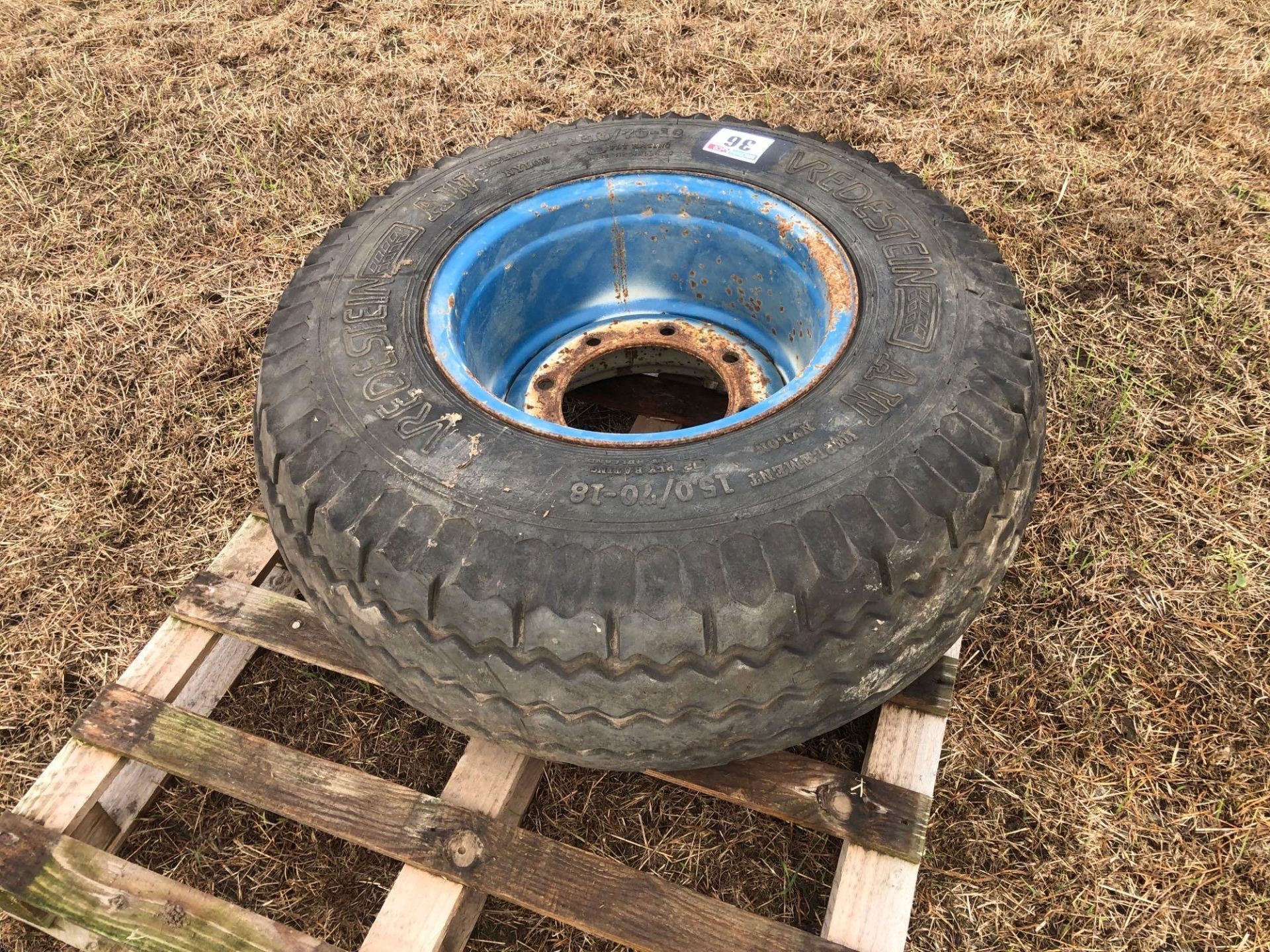 Single 15.0/70-18 wheel and tyre - Image 2 of 2