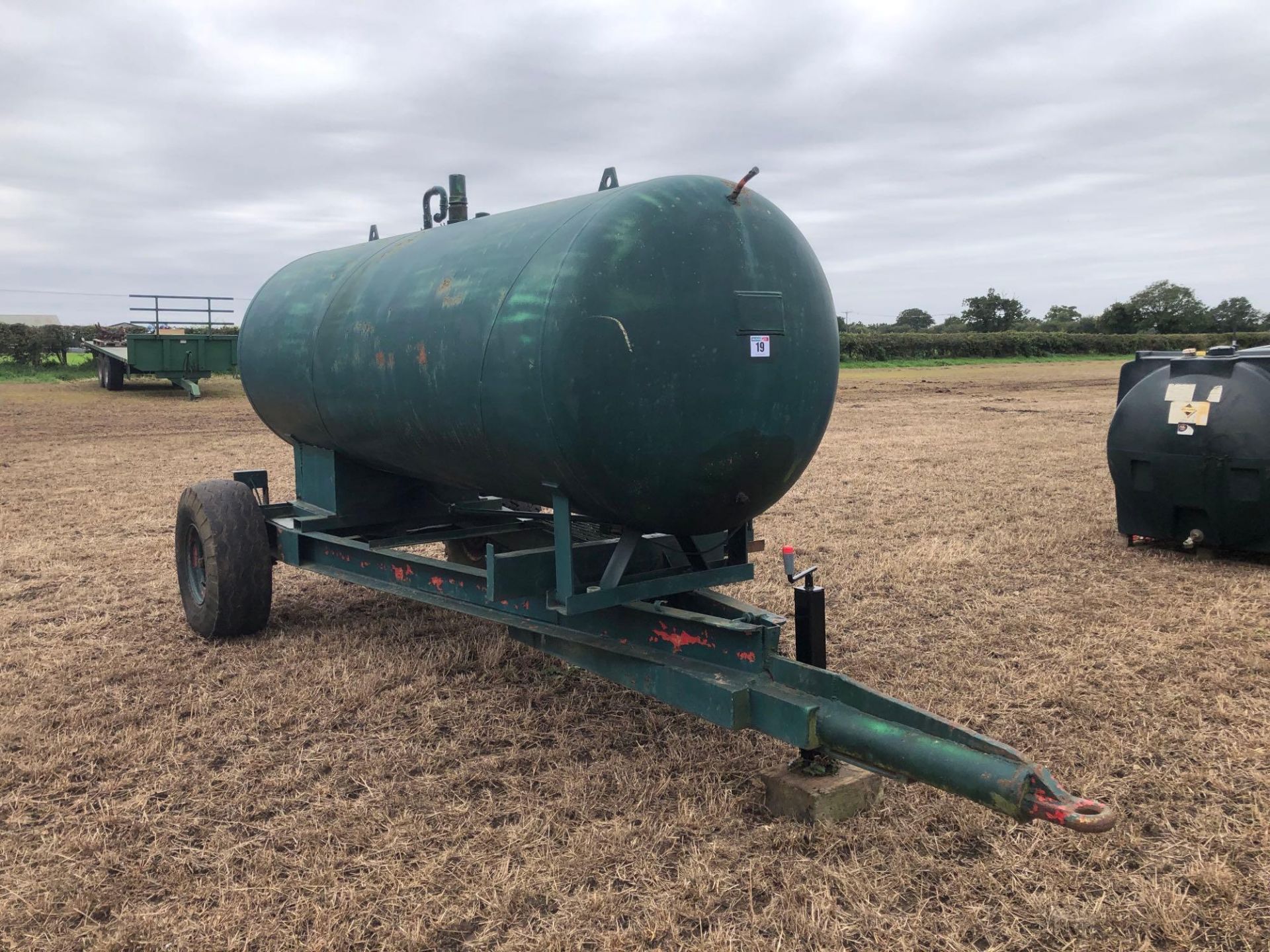 WEFCO (Gainsborough) Ltd 3,950l fuel bowser with manual pump, single axle on 12.5/80-15 wheels and t