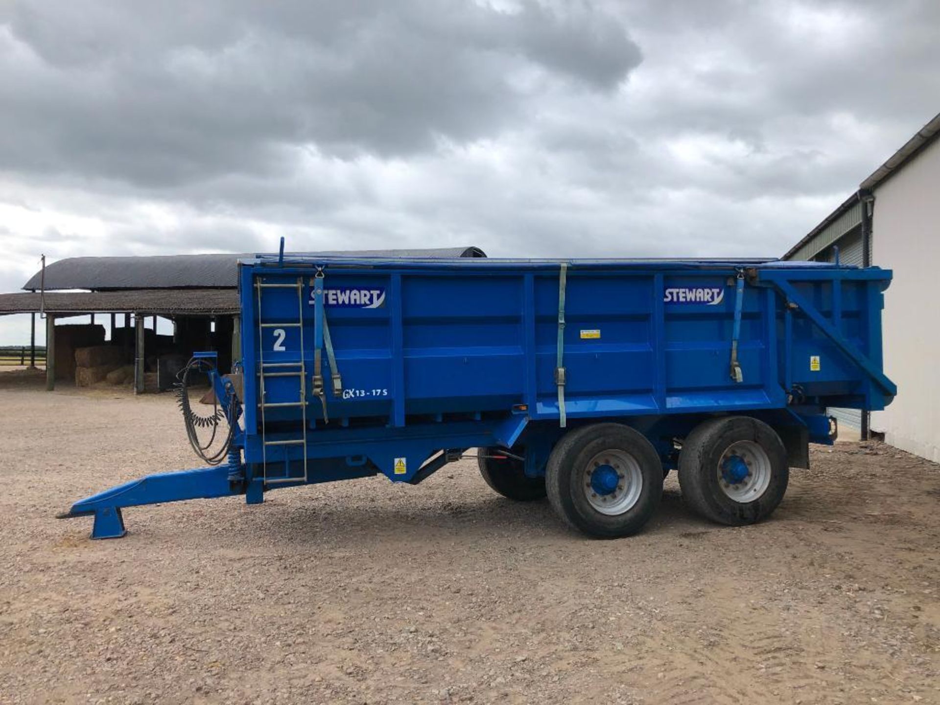 2013 Stewart GX13-17S 13t grain trailer, sprung drawbar, hydraulic tailgate and grain chute complete - Image 12 of 14