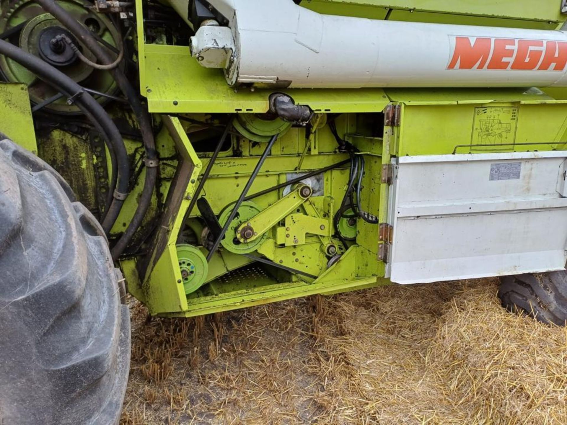 1994 Claas Mega 208, c/w 6m GM Contour Header - (Norfolk) - Image 7 of 12