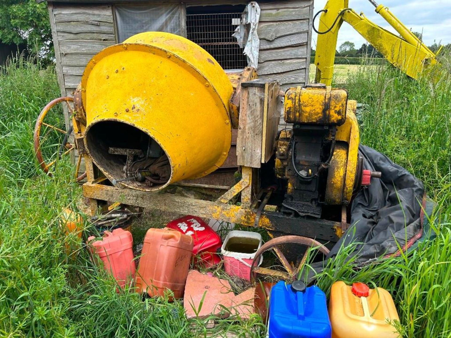 Vintage 1/2T Cement Mixer - (Lincolnshire) - Image 2 of 8