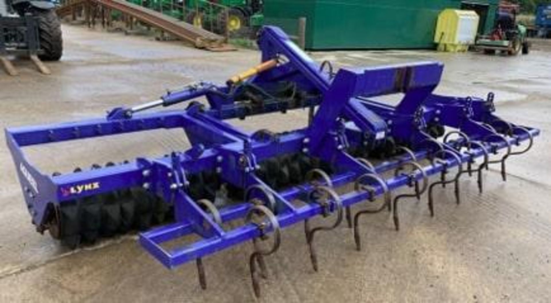 Lynx Aqueel 4STF Folding Front Tine & Rubber Press - (Norfolk) - Image 2 of 5