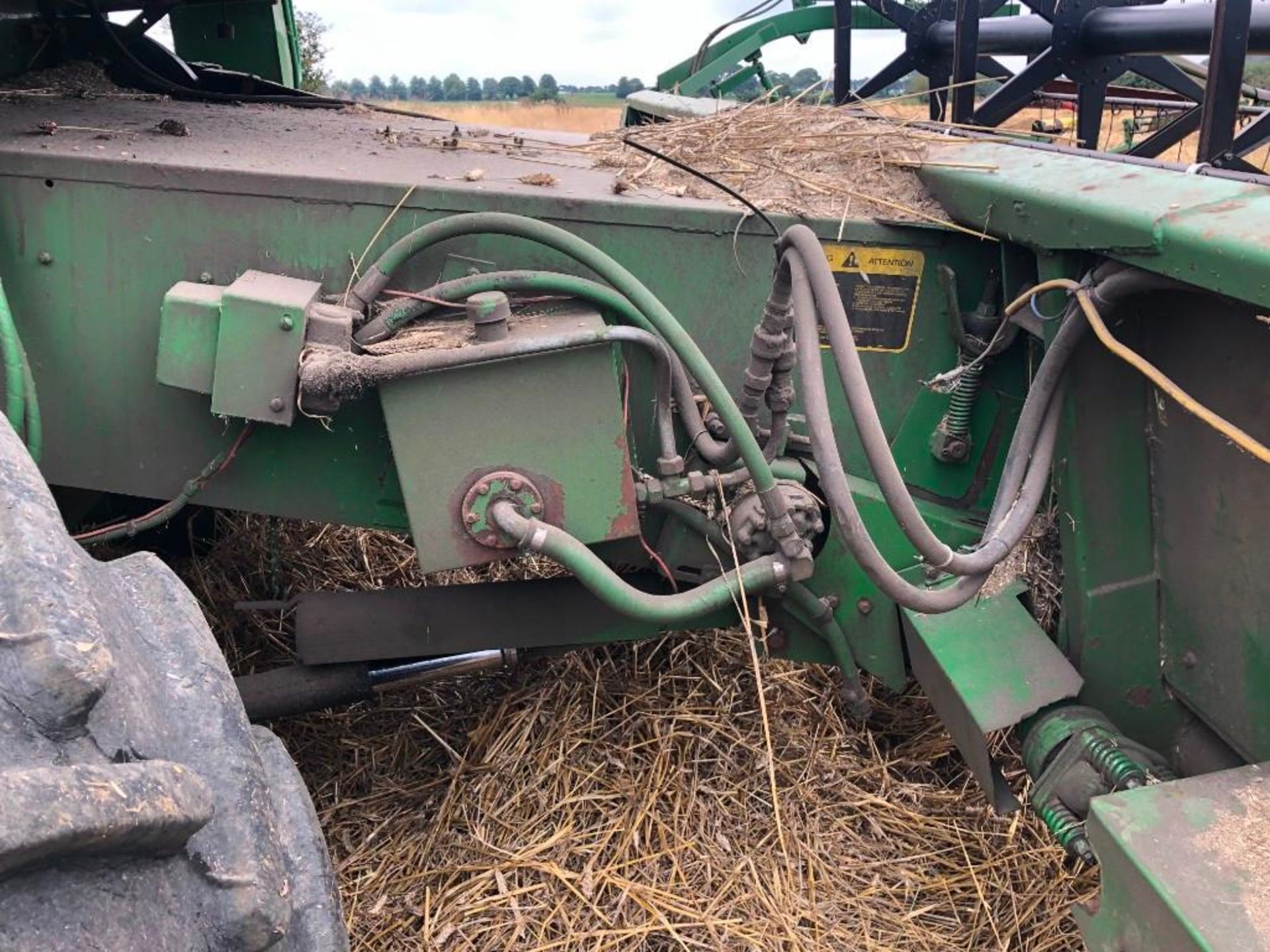 1987 John Deere 1085 Combine c/w 18ft Cut Header - (Suffolk) - Image 17 of 36