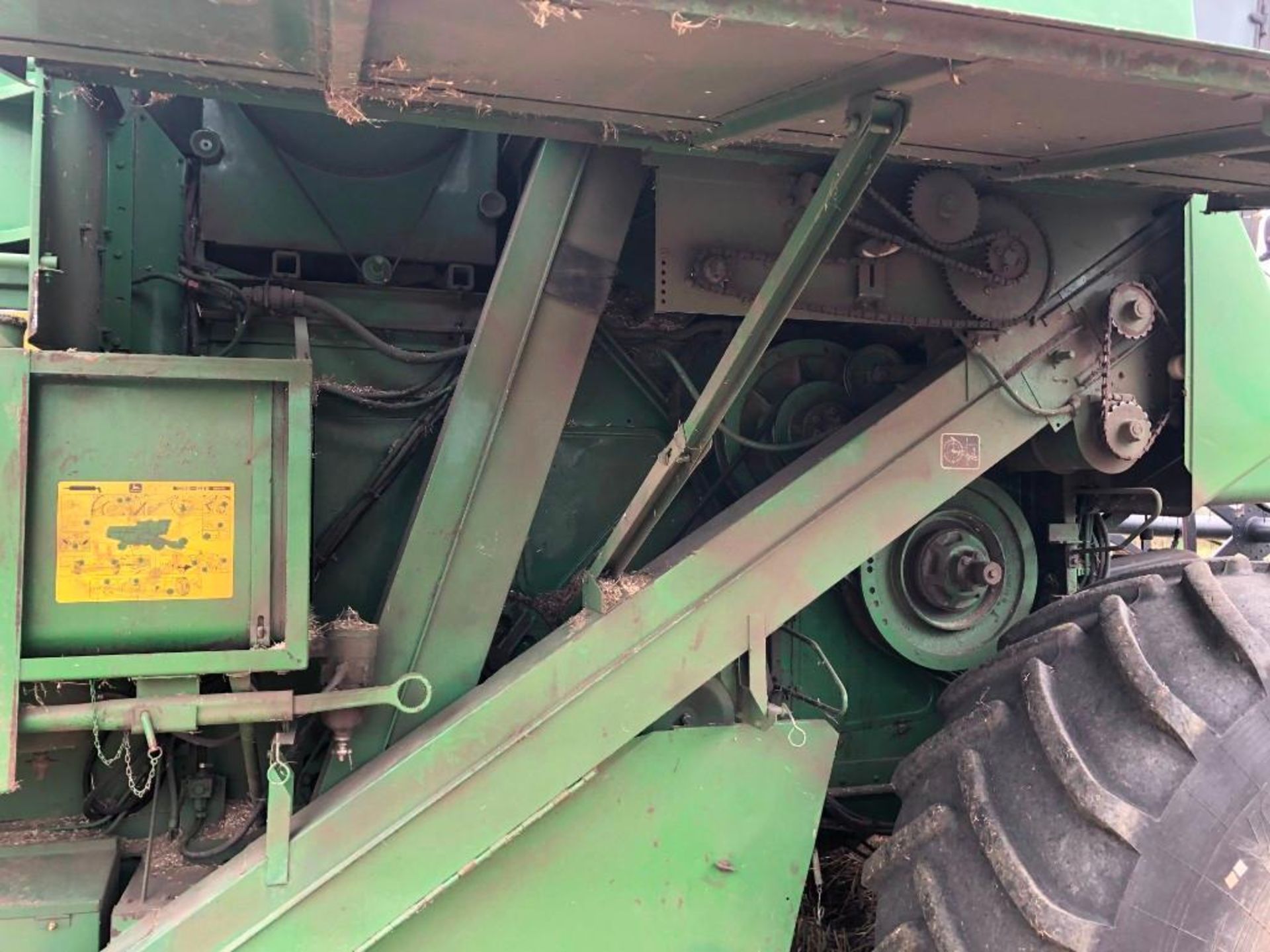 1987 John Deere 1085 Combine c/w 18ft Cut Header - (Suffolk) - Image 11 of 36