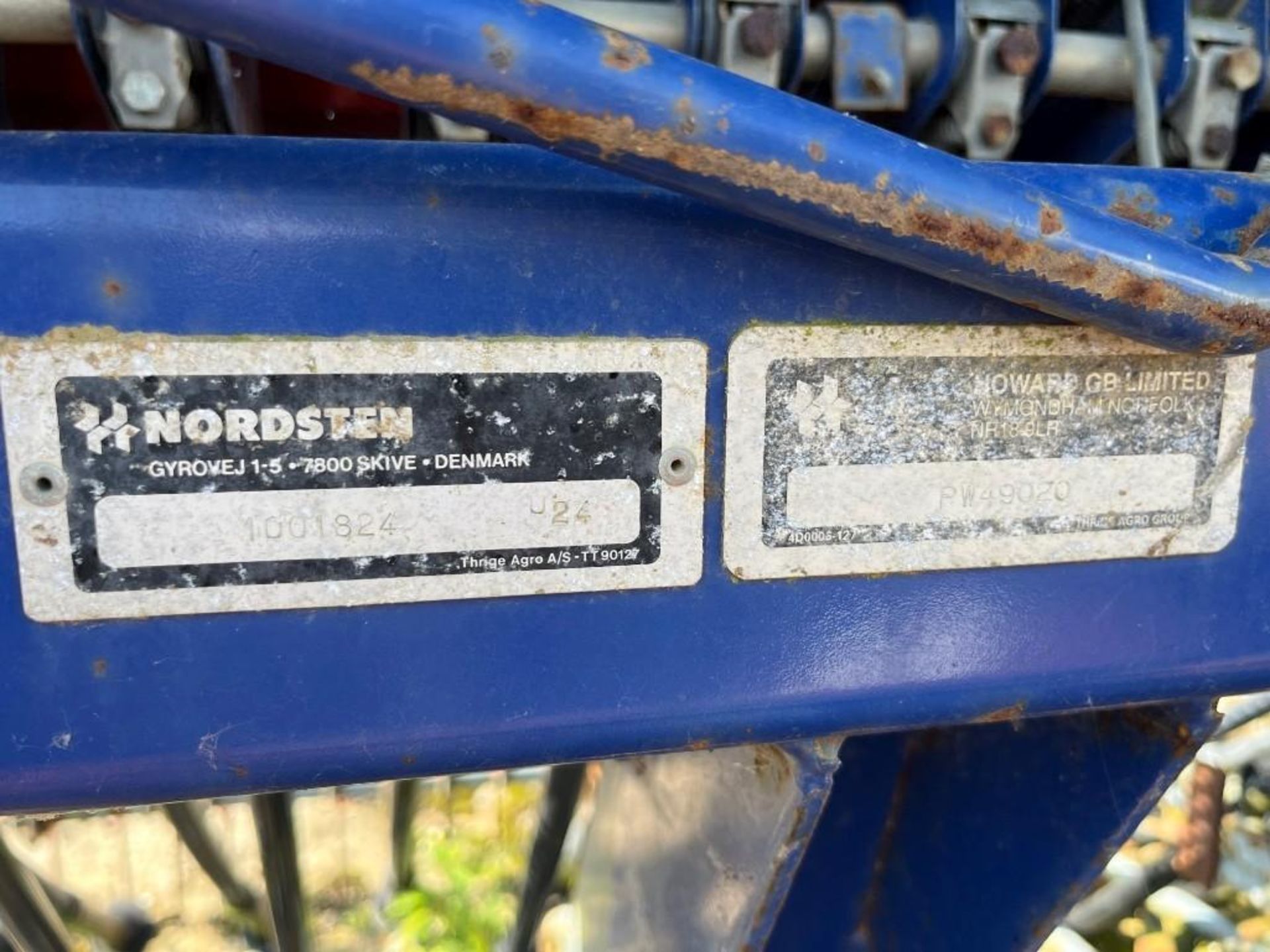 Nordsten 4m Rotomatic CLP Box Drill c/w Kuhn HR400 Power Harrow - (Norfolk) - Image 9 of 9