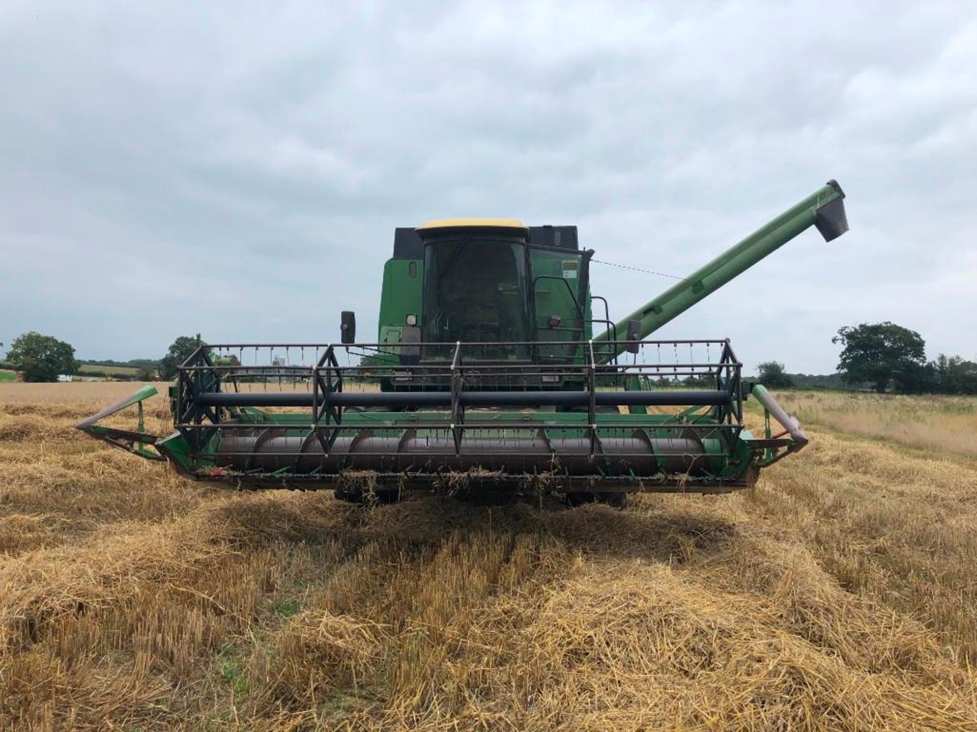 1987 John Deere 1085 Combine c/w 18ft Cut Header - (Suffolk) - Image 2 of 36