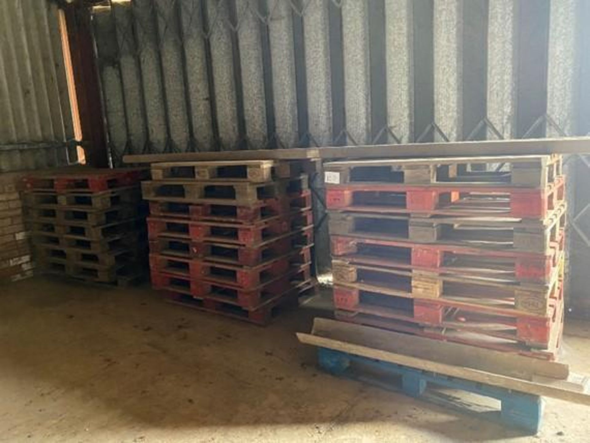 Quantity Of Pallets - (Lincolnshire)