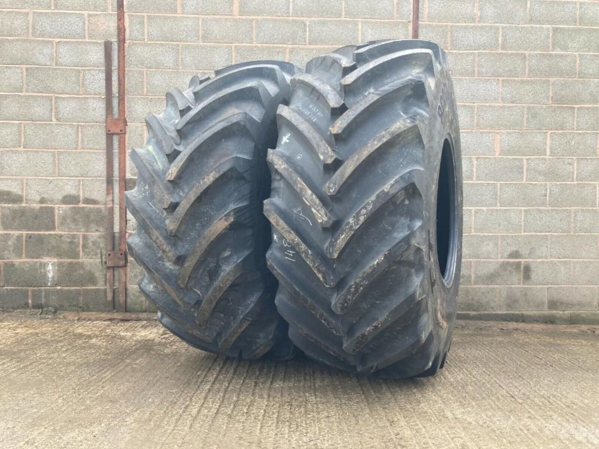 2No. 800/70R32 Mital SFT 175A8/172B TL Tyres - (Shropshire) - Image 2 of 3