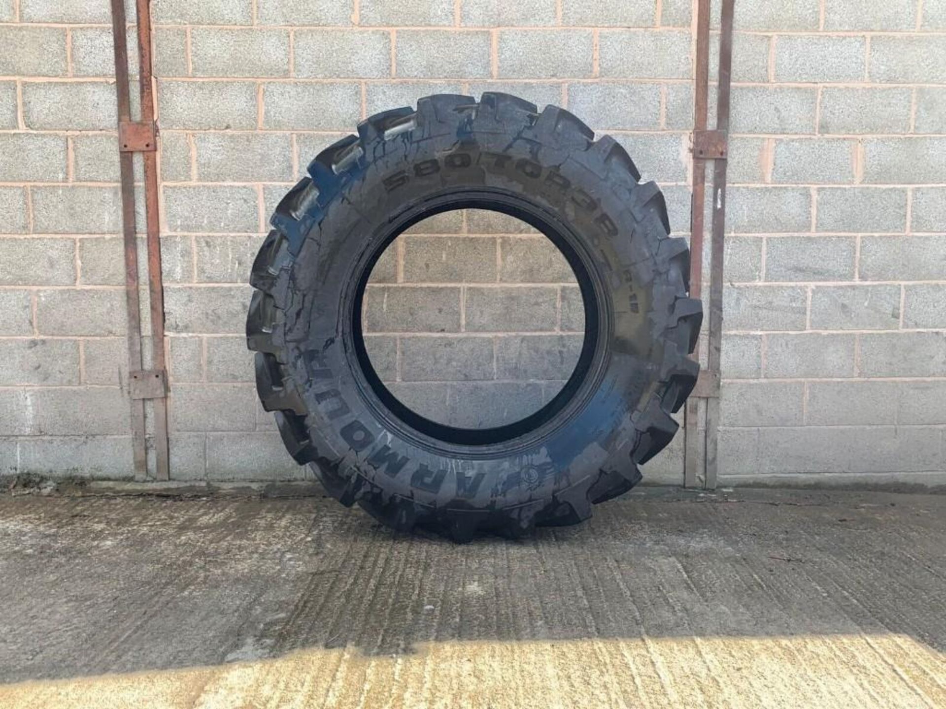 1No. 580/70R38 Armour R1-W 155A8 TL Tractor Tyre - (Shropshire) - Image 3 of 3
