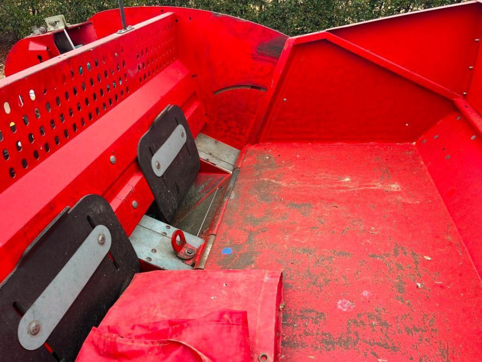 2016 Grimme GL 32B Two Row Potato Planter - Image 5 of 10