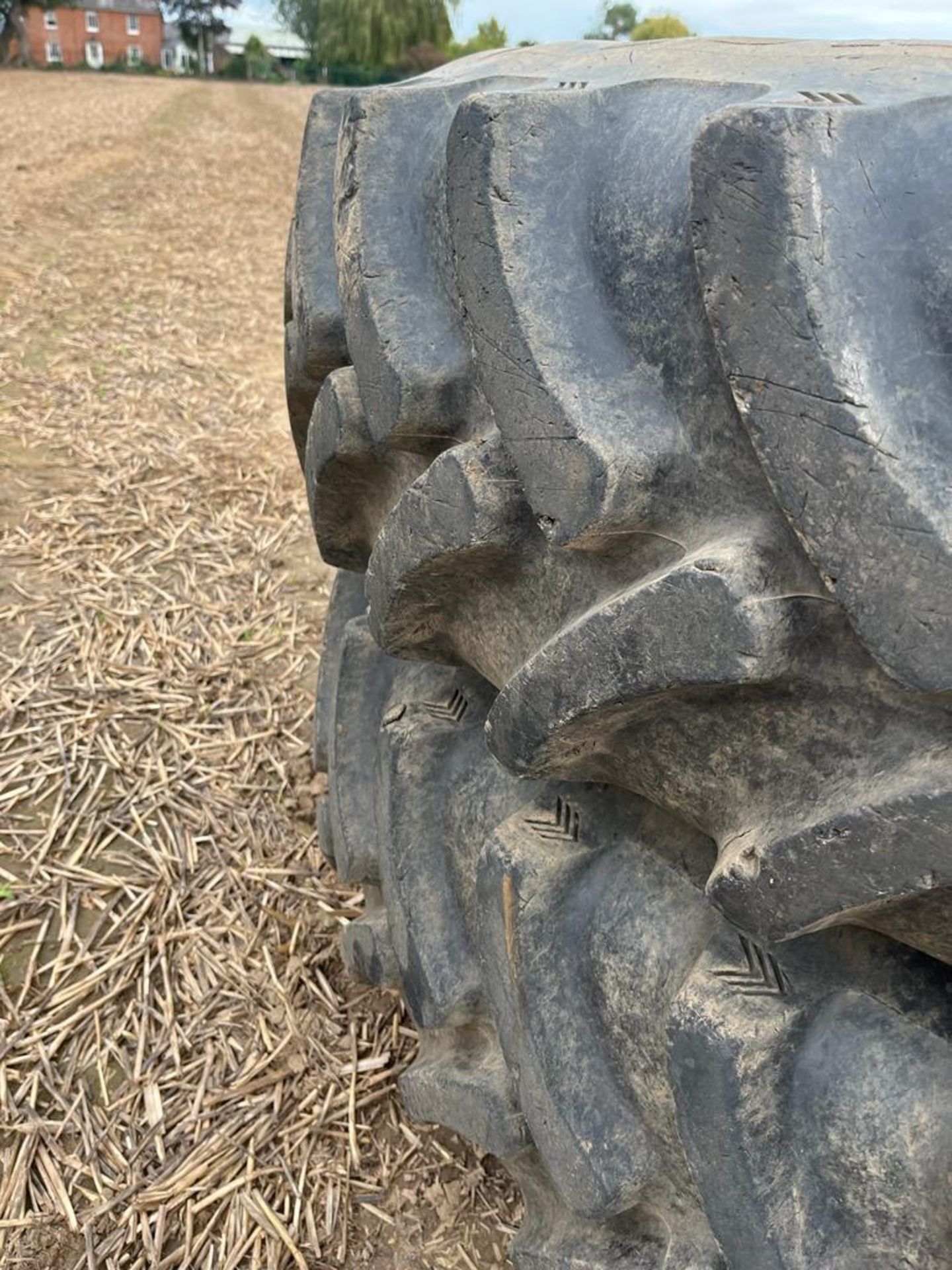 Kubota Row Crop Wheels and Tyres, Rear: 380/90 R46, Front 380/70 R28 - Image 5 of 9