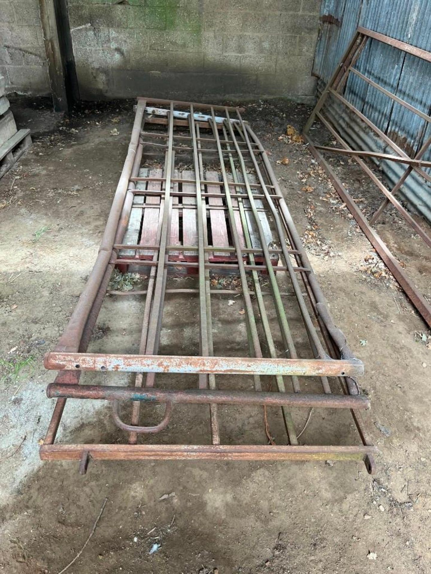 Qty Metal Gates