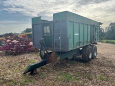 R & R Trailers Augervaor Tandem Axle Trailer