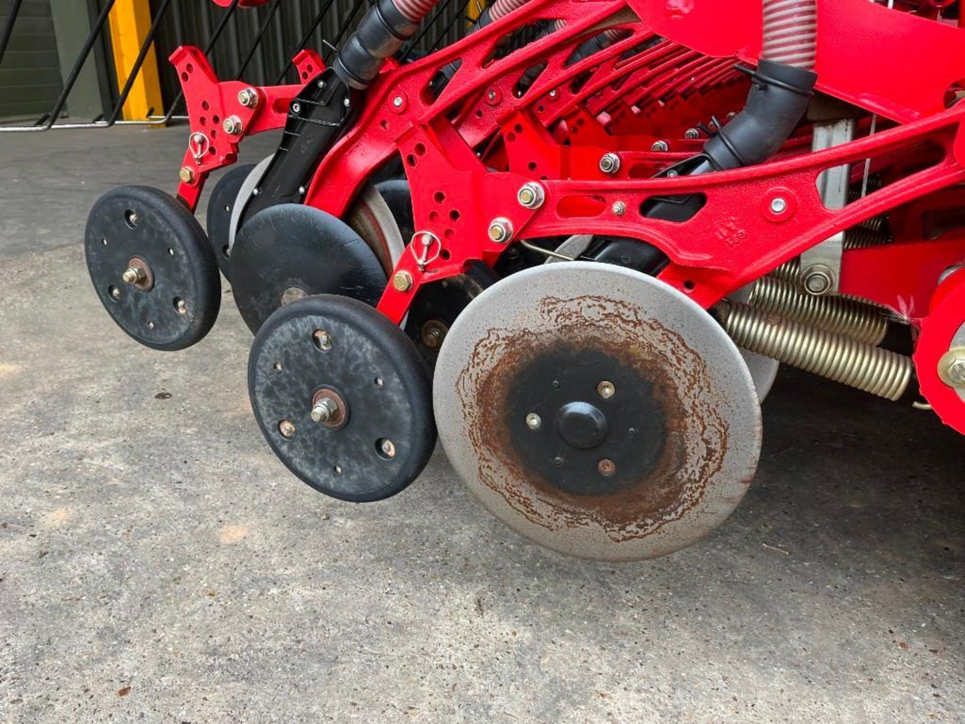 2019 Kverneland H Series Power Harrow 3m with e-Drill Compact 3m Drill - Image 8 of 10