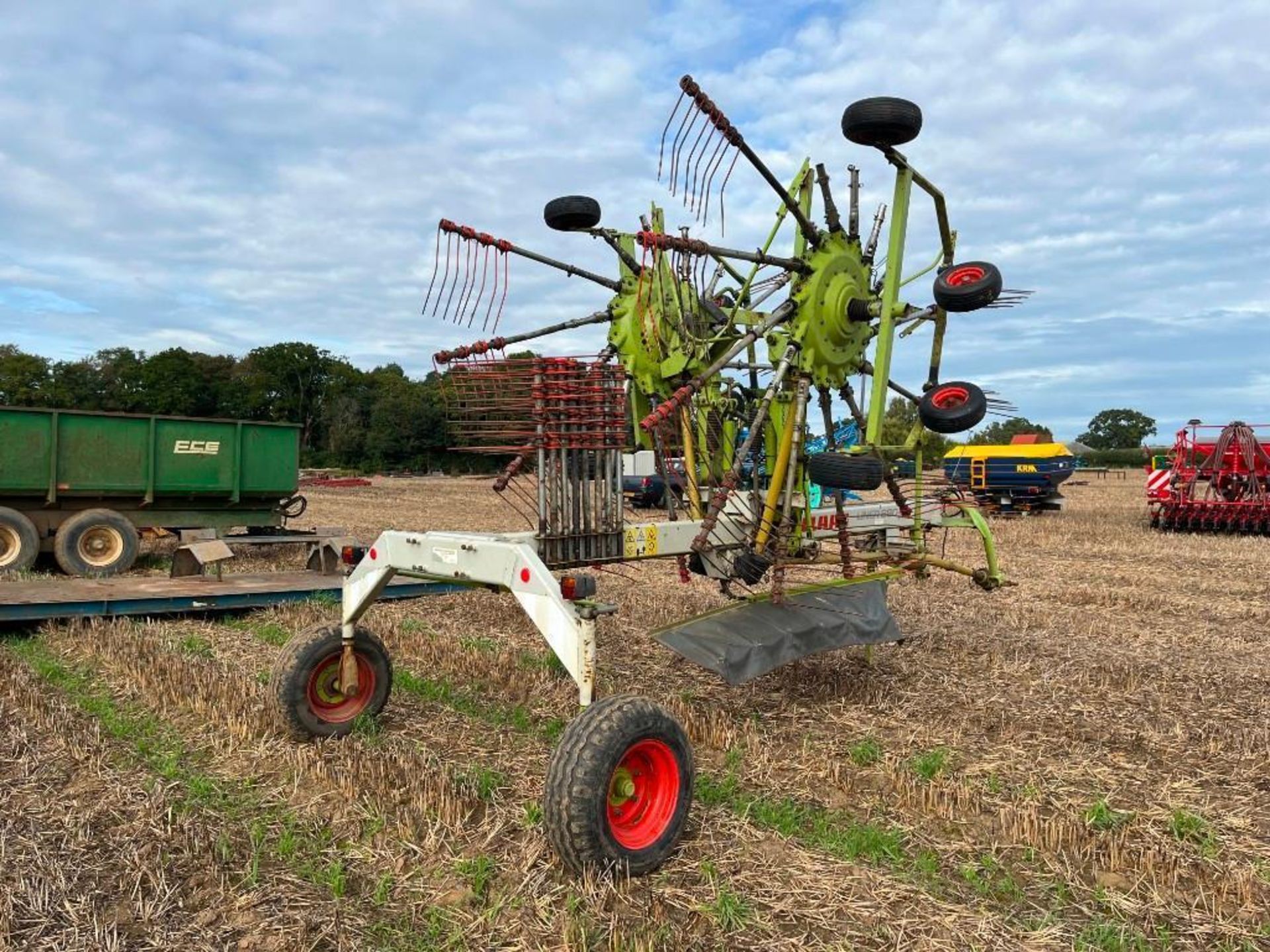 Claas Liner 880 Profit 9m Twin Rotor Rake - Image 3 of 5