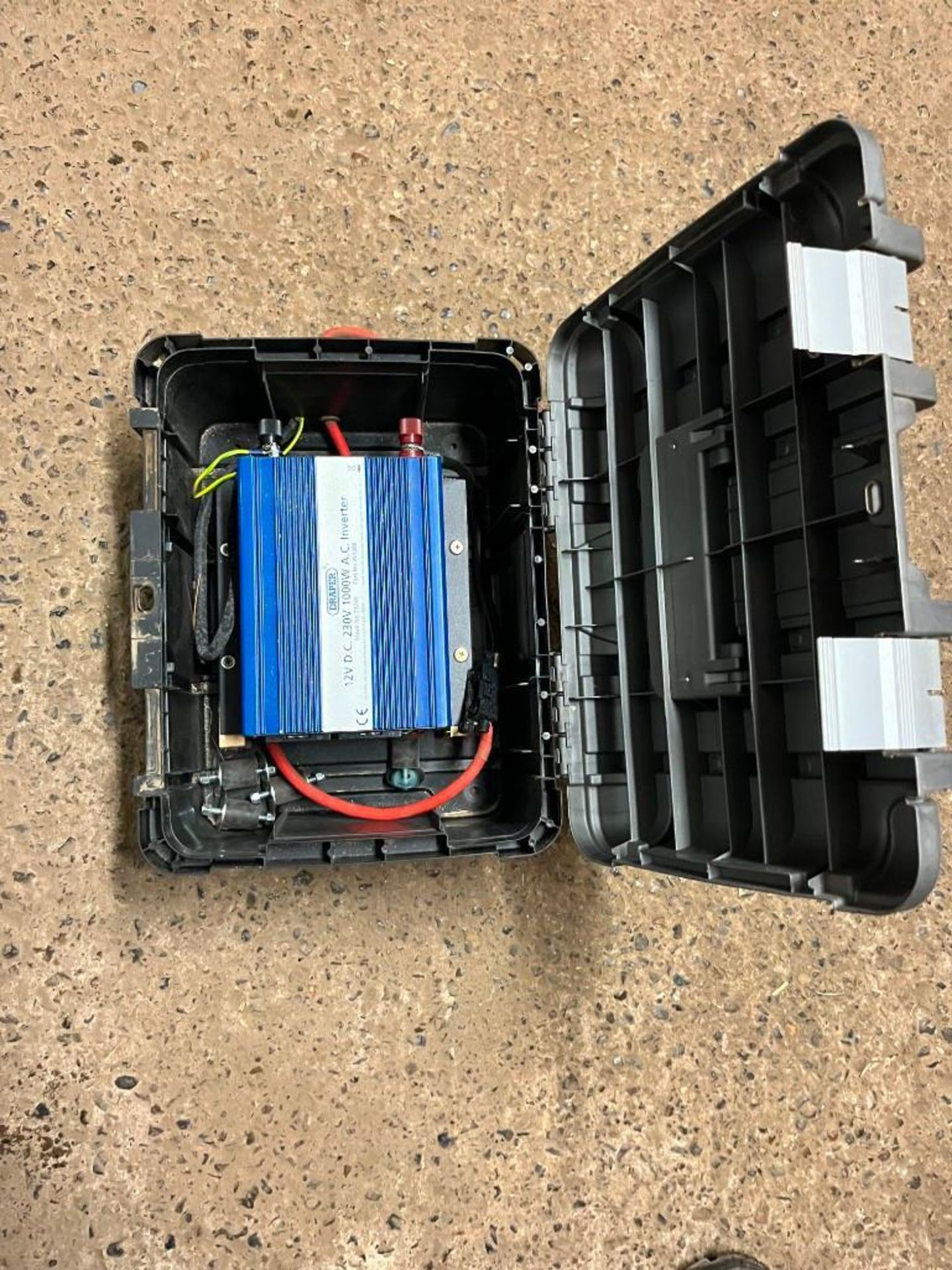 Draper 12V DC to 1000W/230V AC Inverter - Image 2 of 2