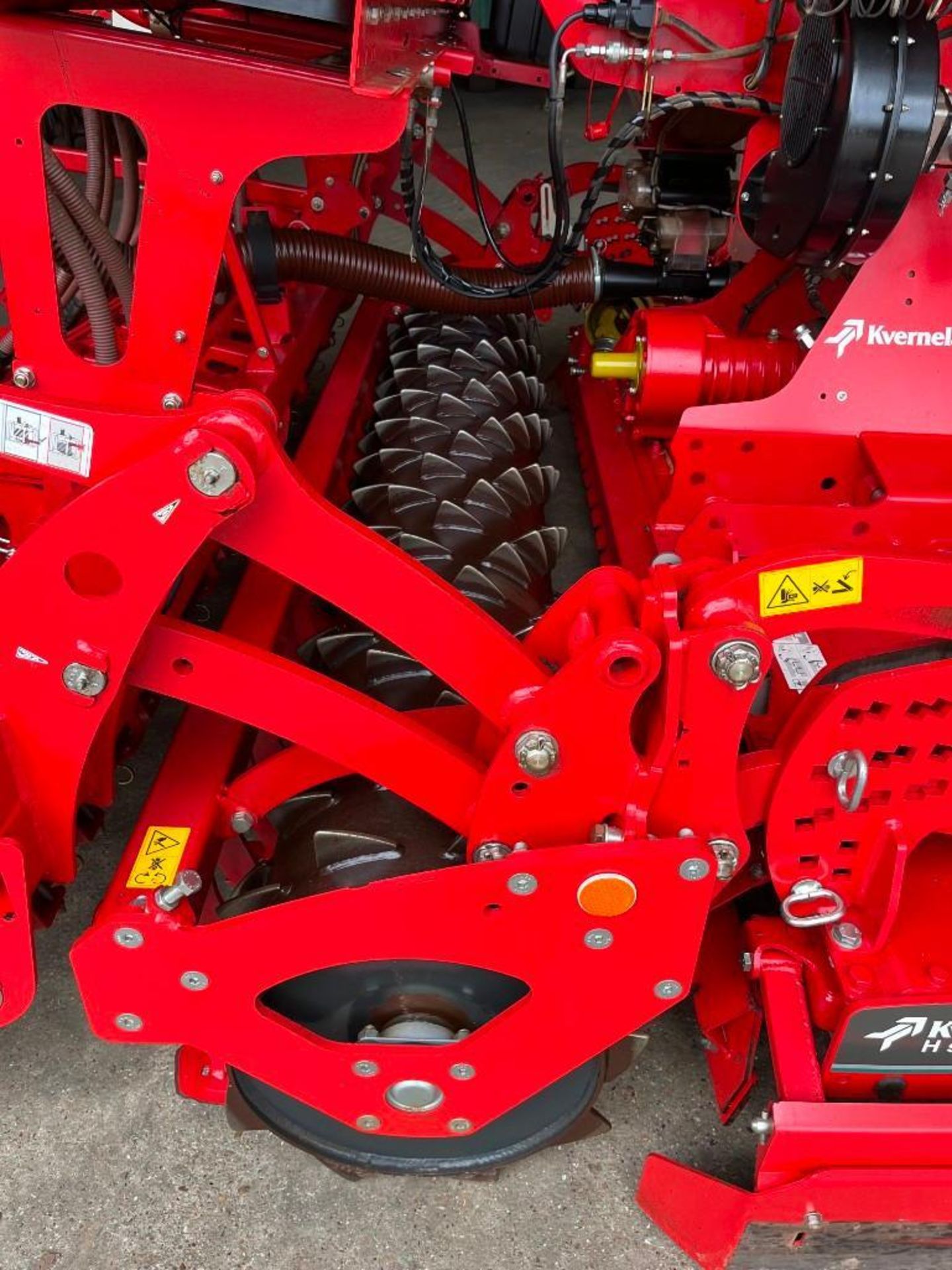 2019 Kverneland H Series Power Harrow 3m with e-Drill Compact 3m Drill - Image 7 of 10