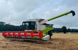 2017 Claas Lexion 760 APS Hybrid Combine c/w Claas Vario 930 9.3m Header