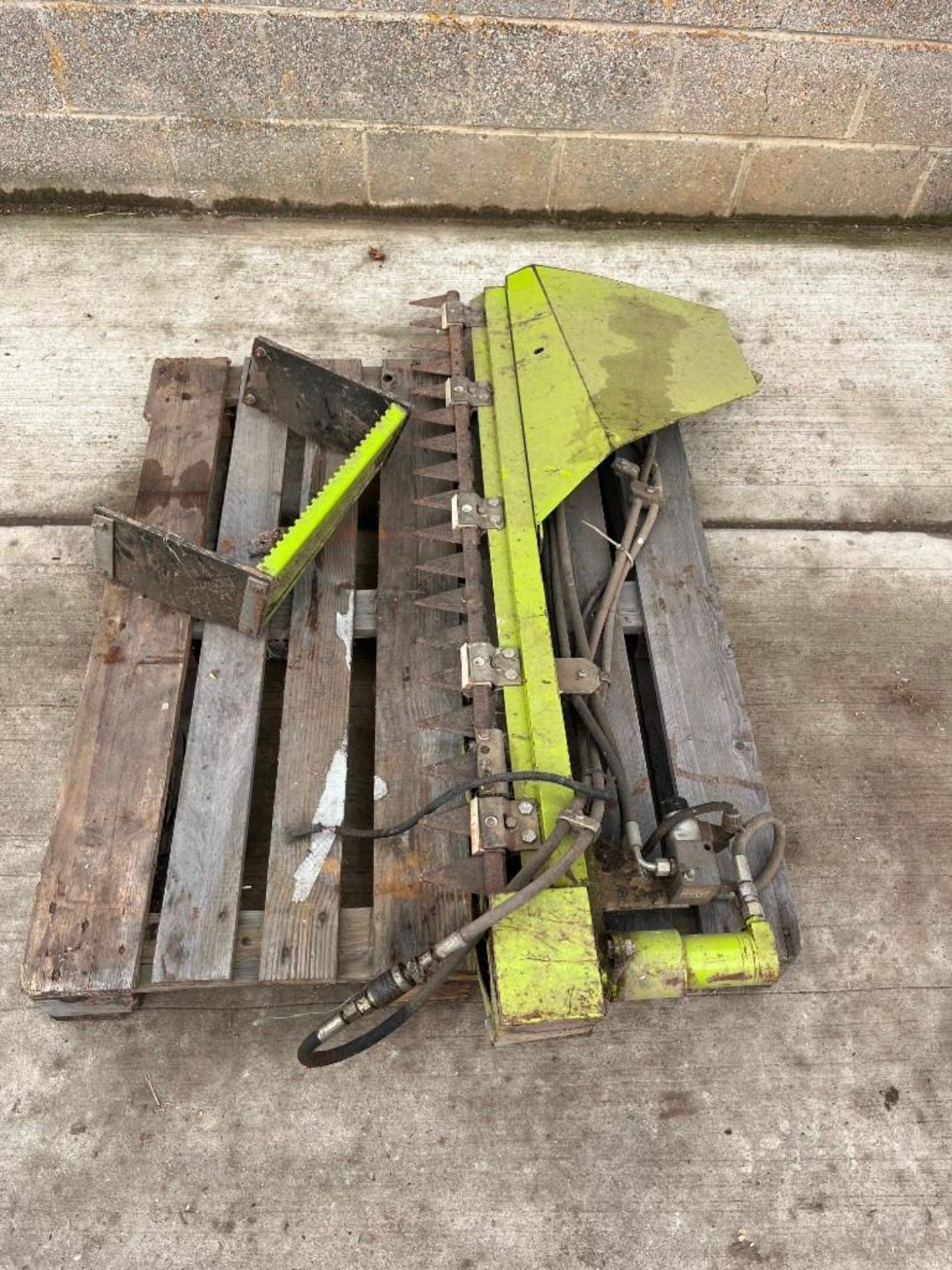 Misc Claas Combine Parts, Includes Side Knife and Bottom Step