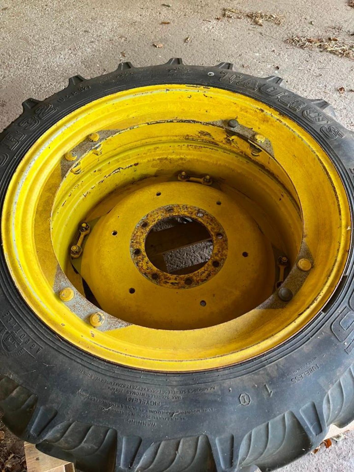 Row Crop Wheels and Tyres - Image 2 of 2