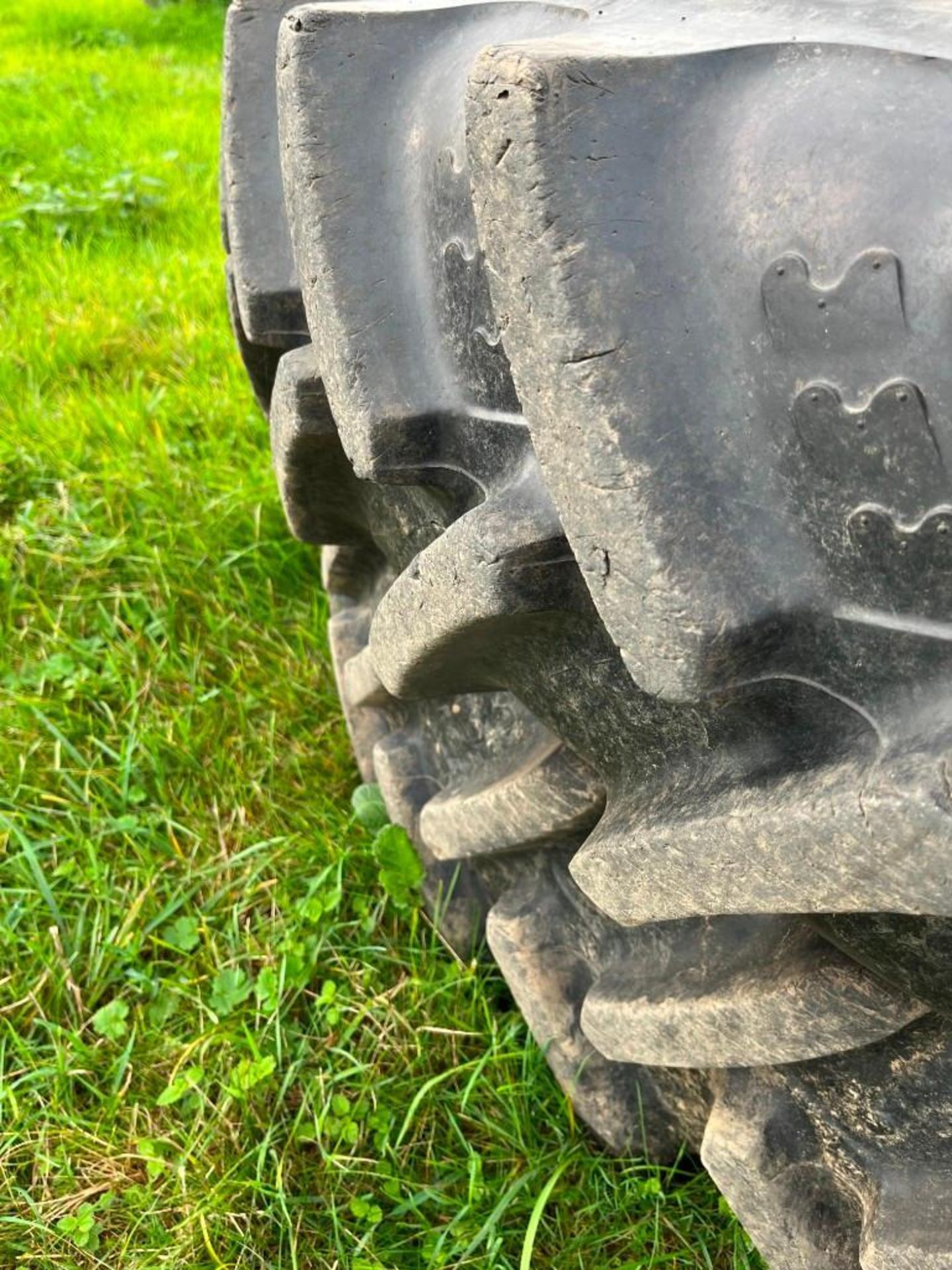 Set of Massey Ferguson Row Crop Wheels and Tyres, Tyres: Rear BKT 320/90 R50, Front: BKT 320/85 R34 - Image 5 of 6