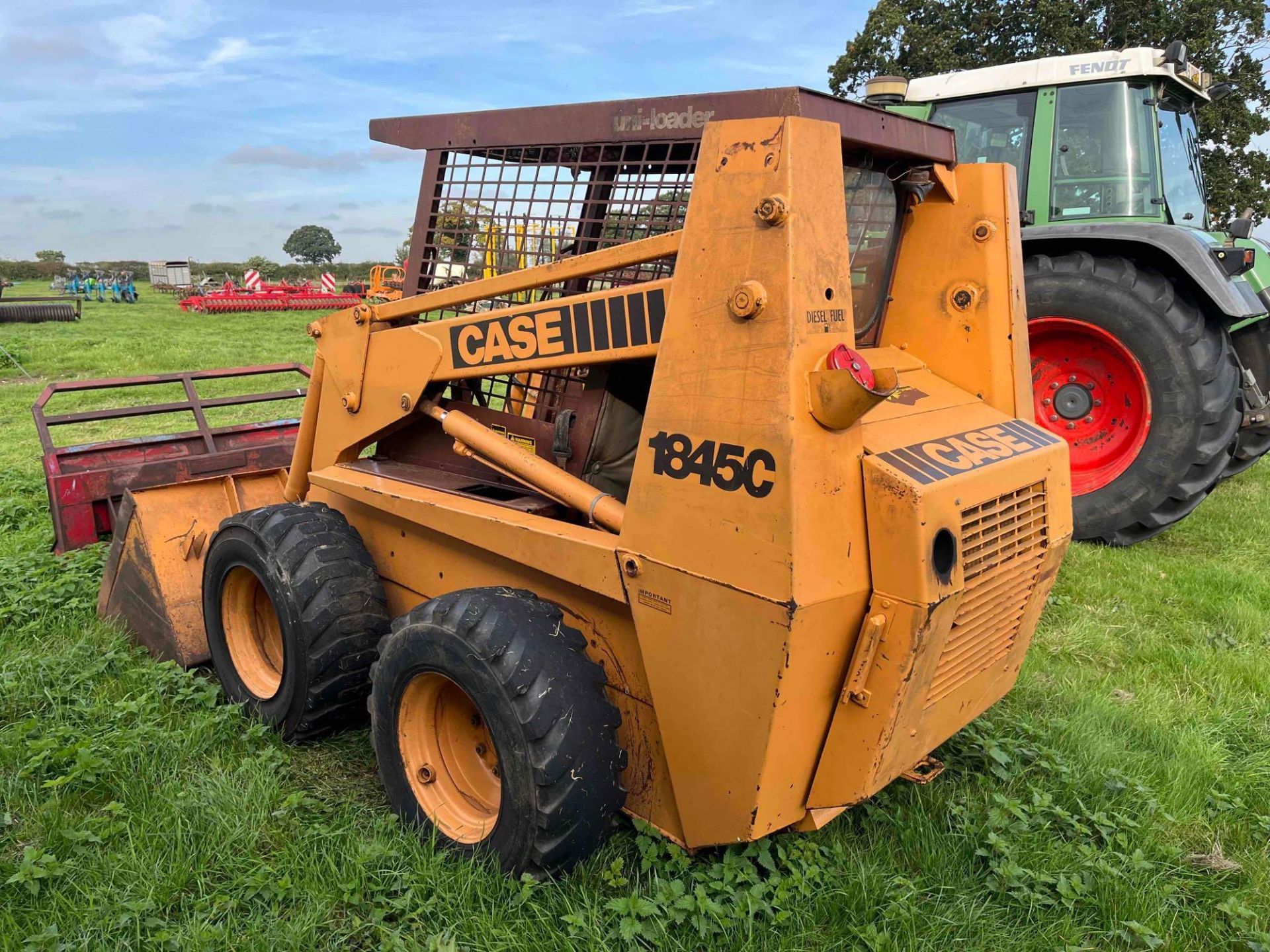 Case 1845C Uniloader Skid Steer Loader - Image 4 of 10