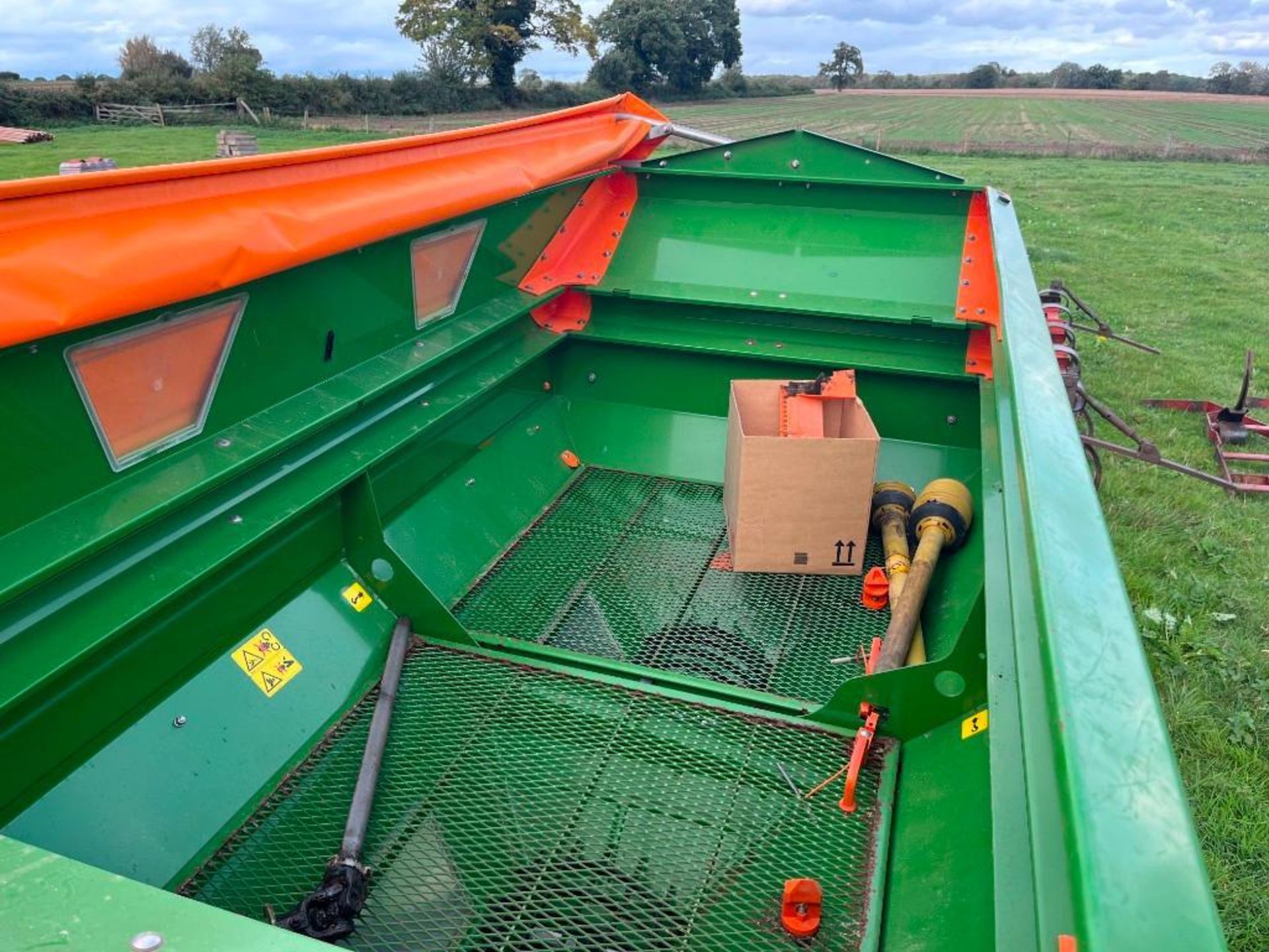 2012 Amazone ZA-M 3001 Profis Fertiliser Spreader, Spares or Repairs - Image 5 of 5