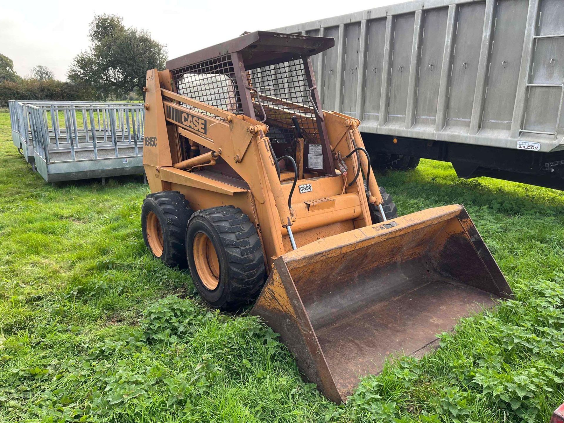 Case 1845C Uniloader Skid Steer Loader - Image 2 of 10