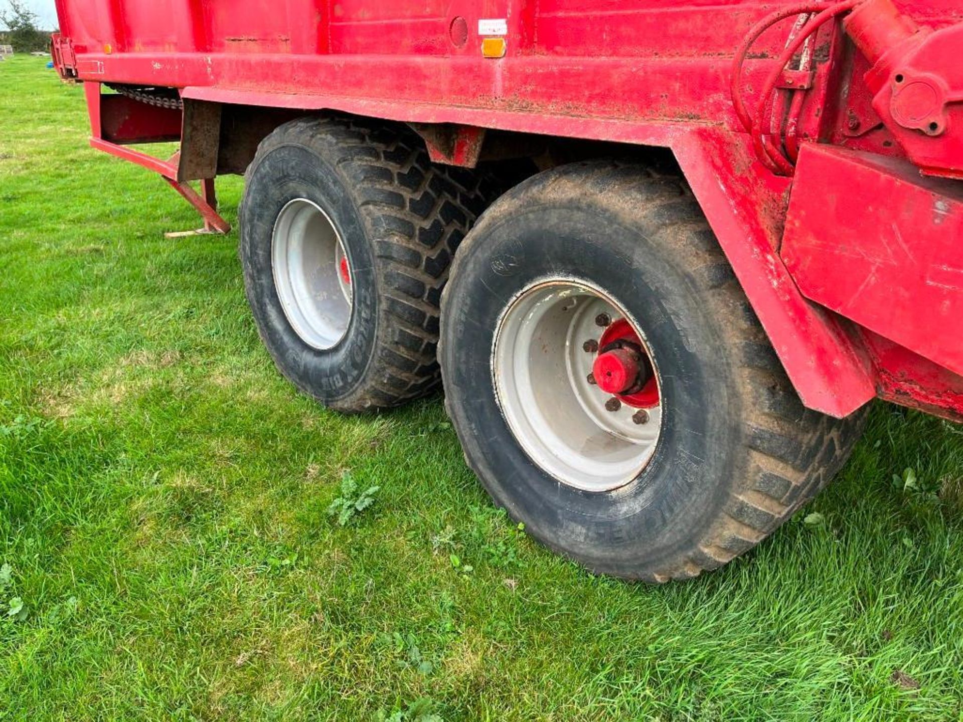 Bunning Highlander Tandem Axle Muck Spreader - Image 8 of 10