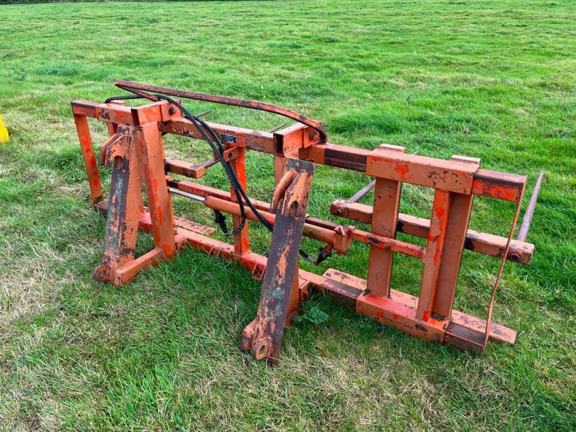 Browns Hydraulically Adjustable Bale Spike - Image 4 of 5