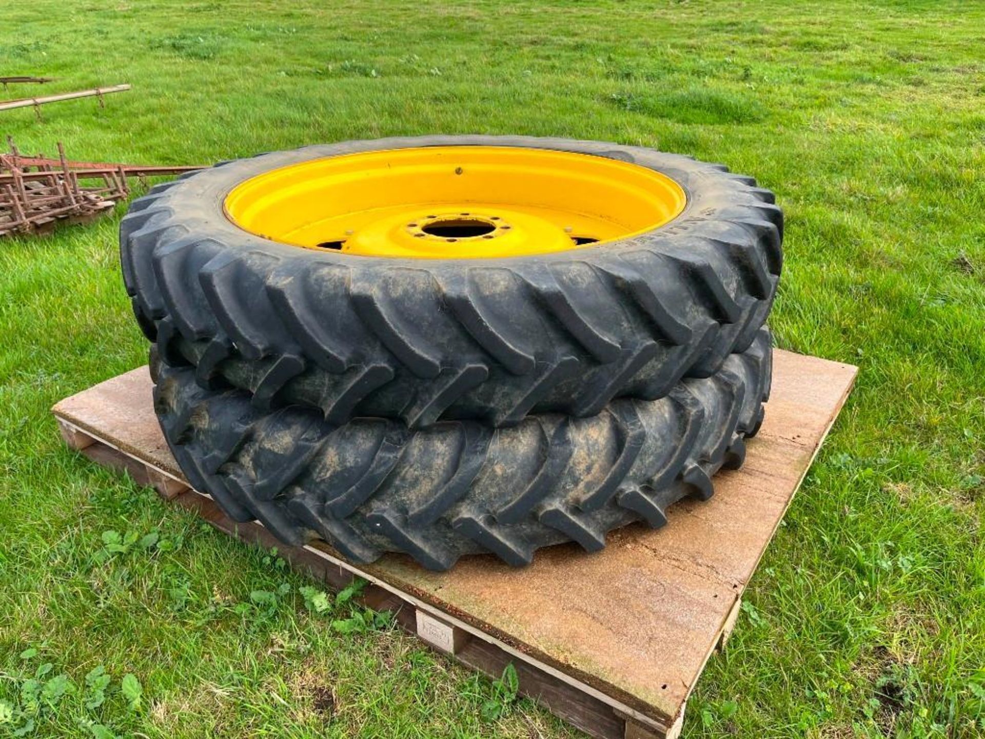 Pair of Alliance A-350 Row Crop Wheels and Tyres, Tyres: 13.6 R48