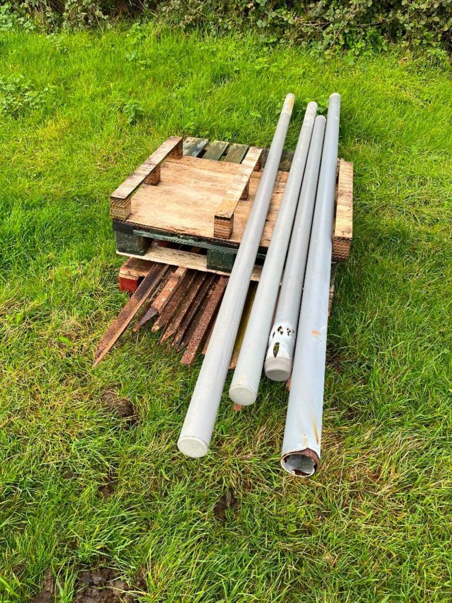 Qty Steel Posts & Stakes