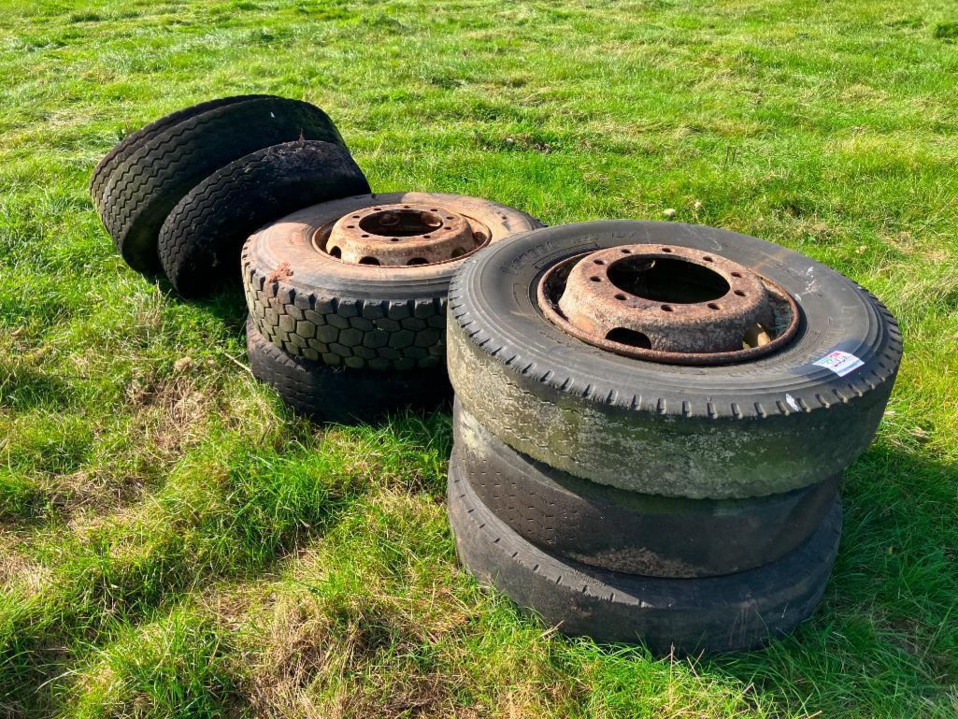 Quantity miscellaneous wheels and tyres