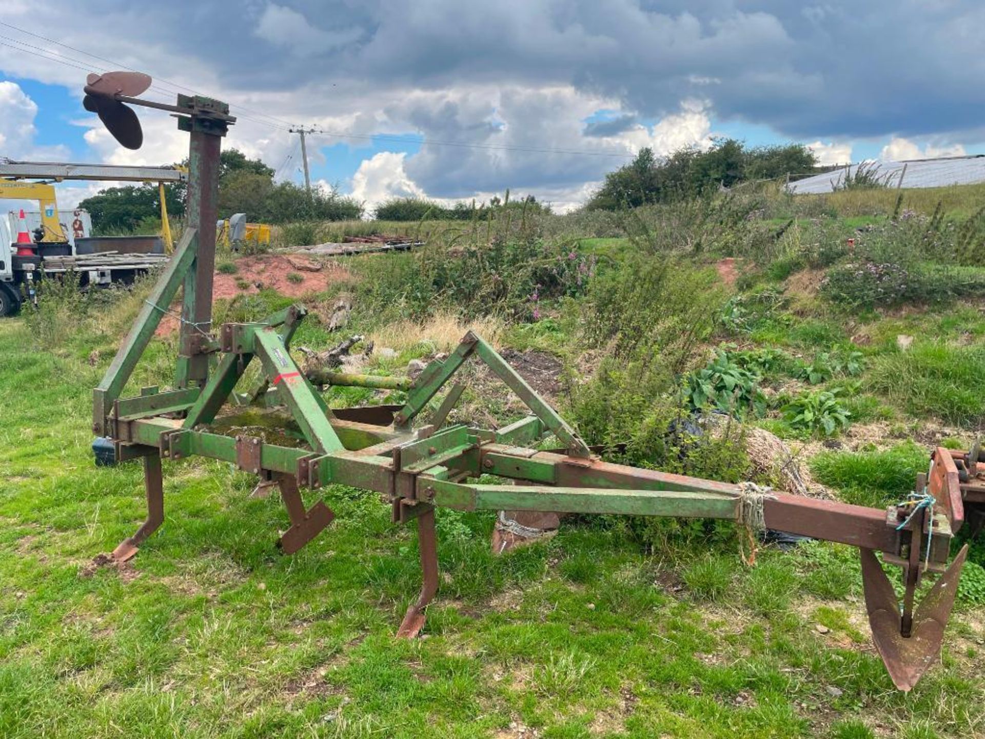 Reekie DR81 twin body bedformer with hydraulic bout markers and twin subsoiler legs - Image 2 of 5